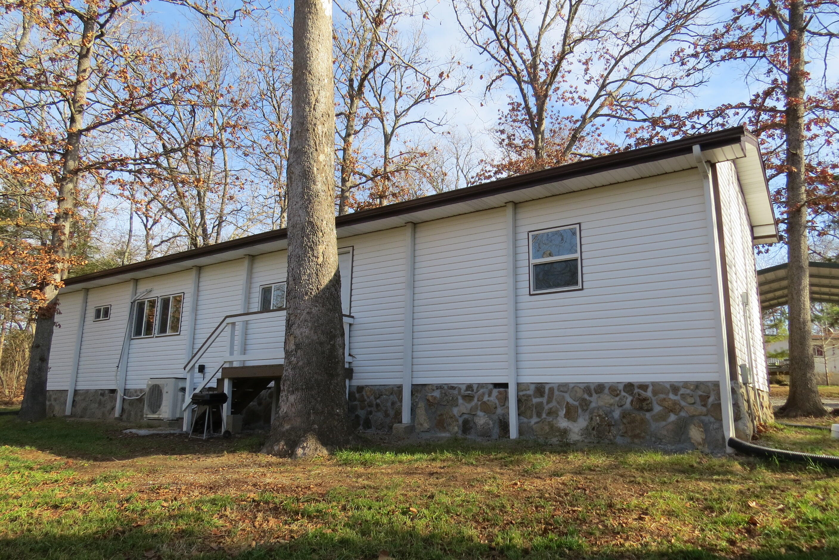 23079 Hickory Lane Property Photo 7
