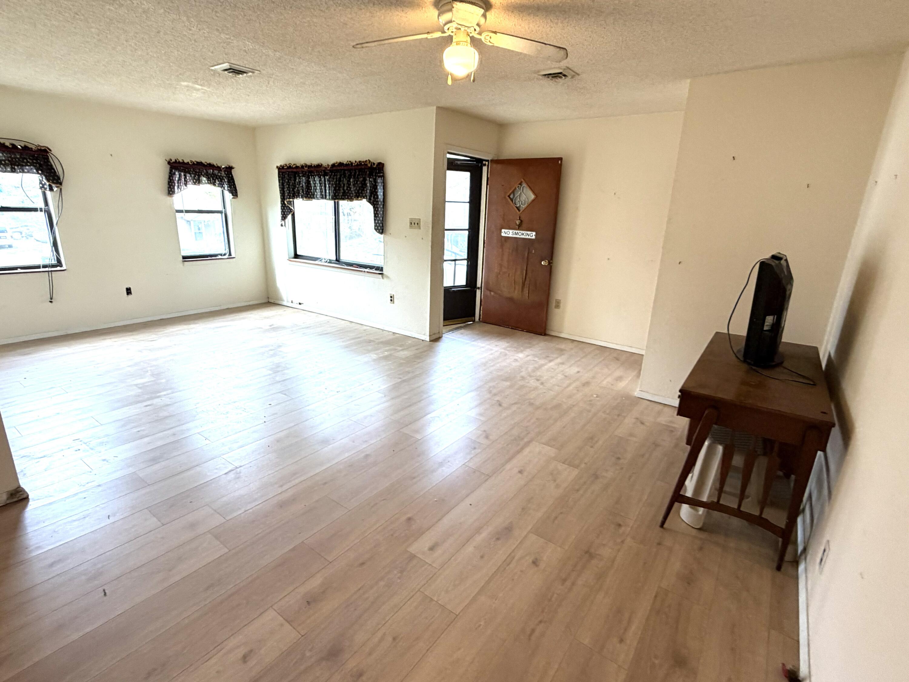 16232 Martin Drive Property Photo 2