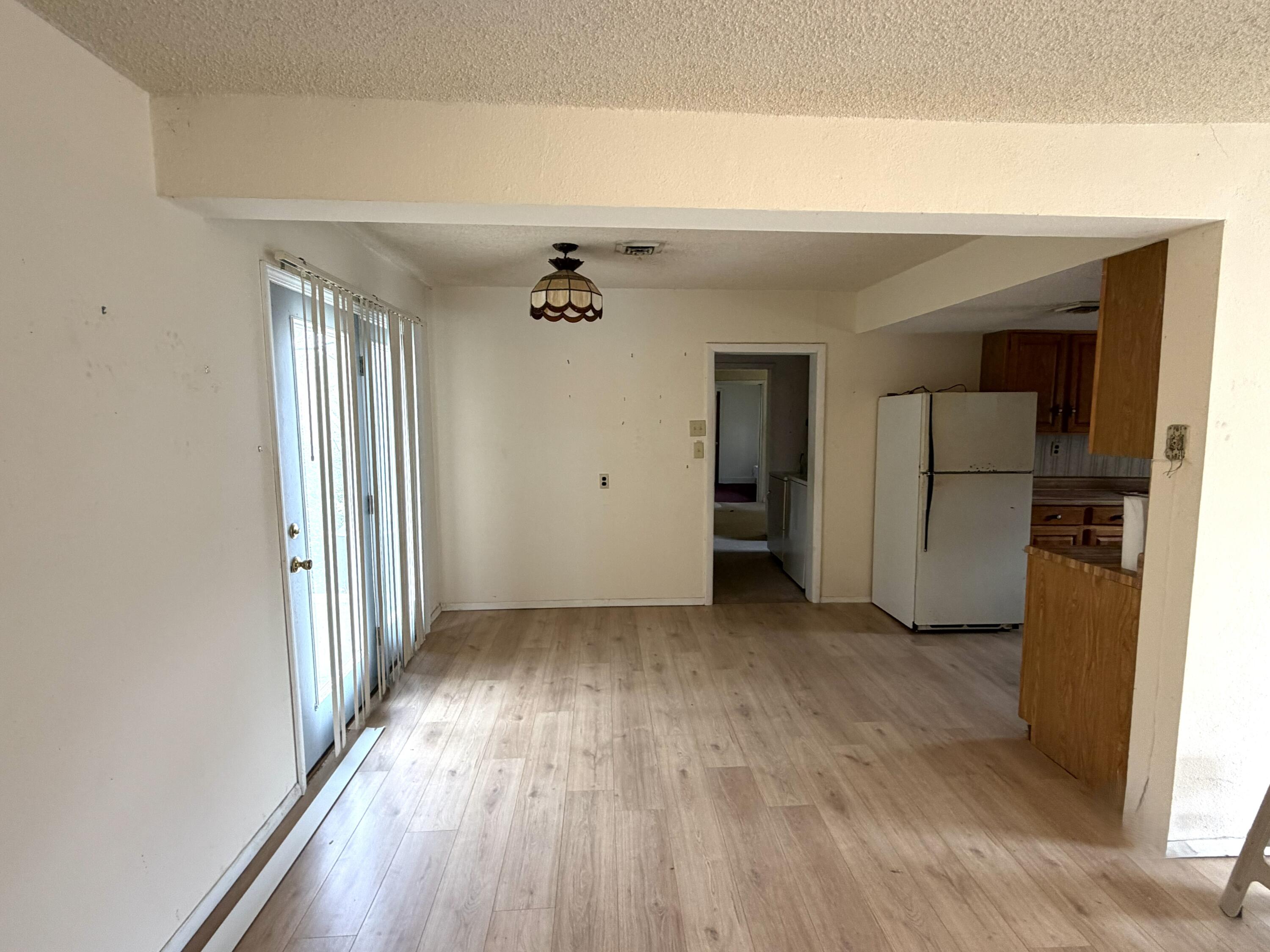 16232 Martin Drive Property Photo 5