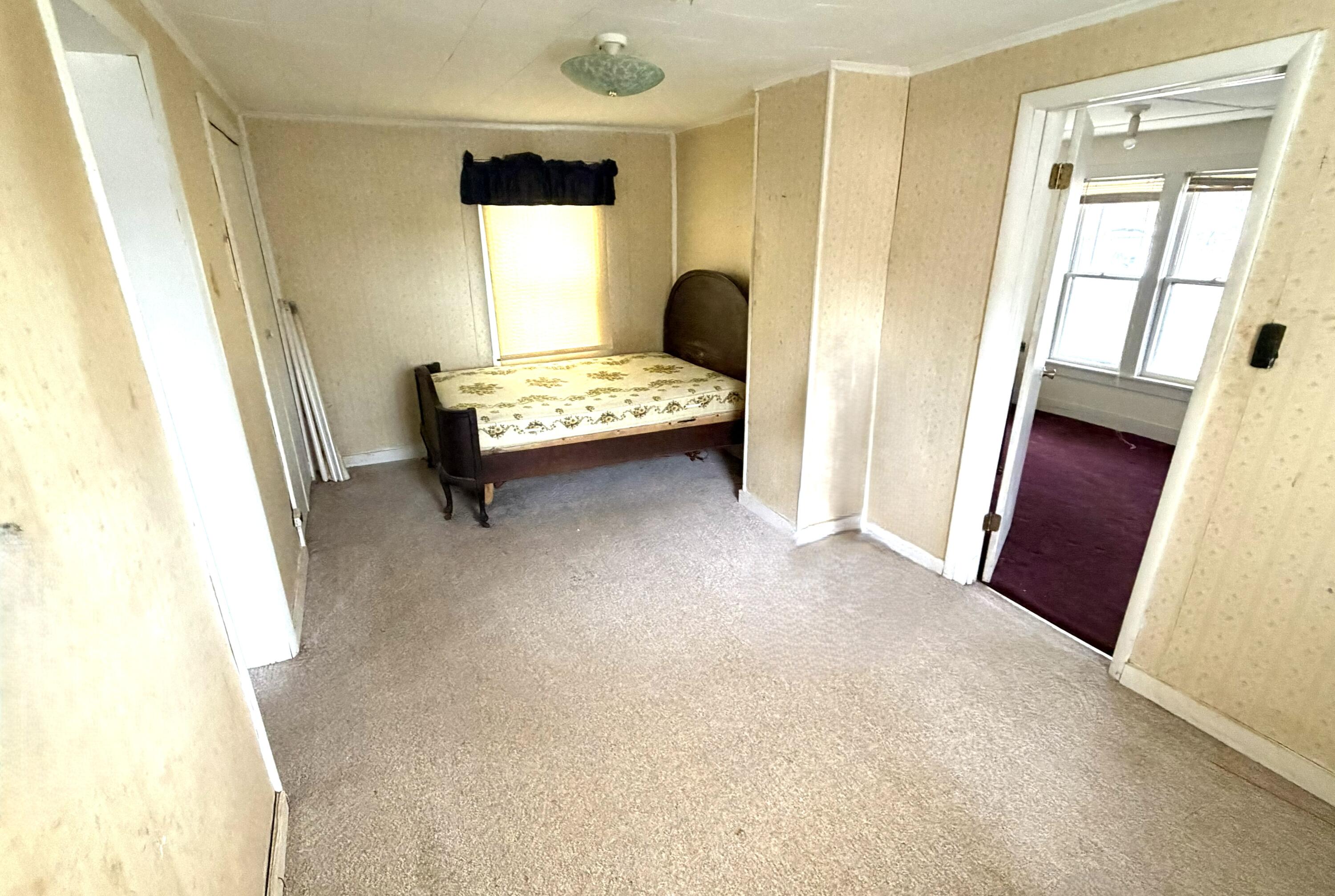 16232 Martin Drive Property Photo 8