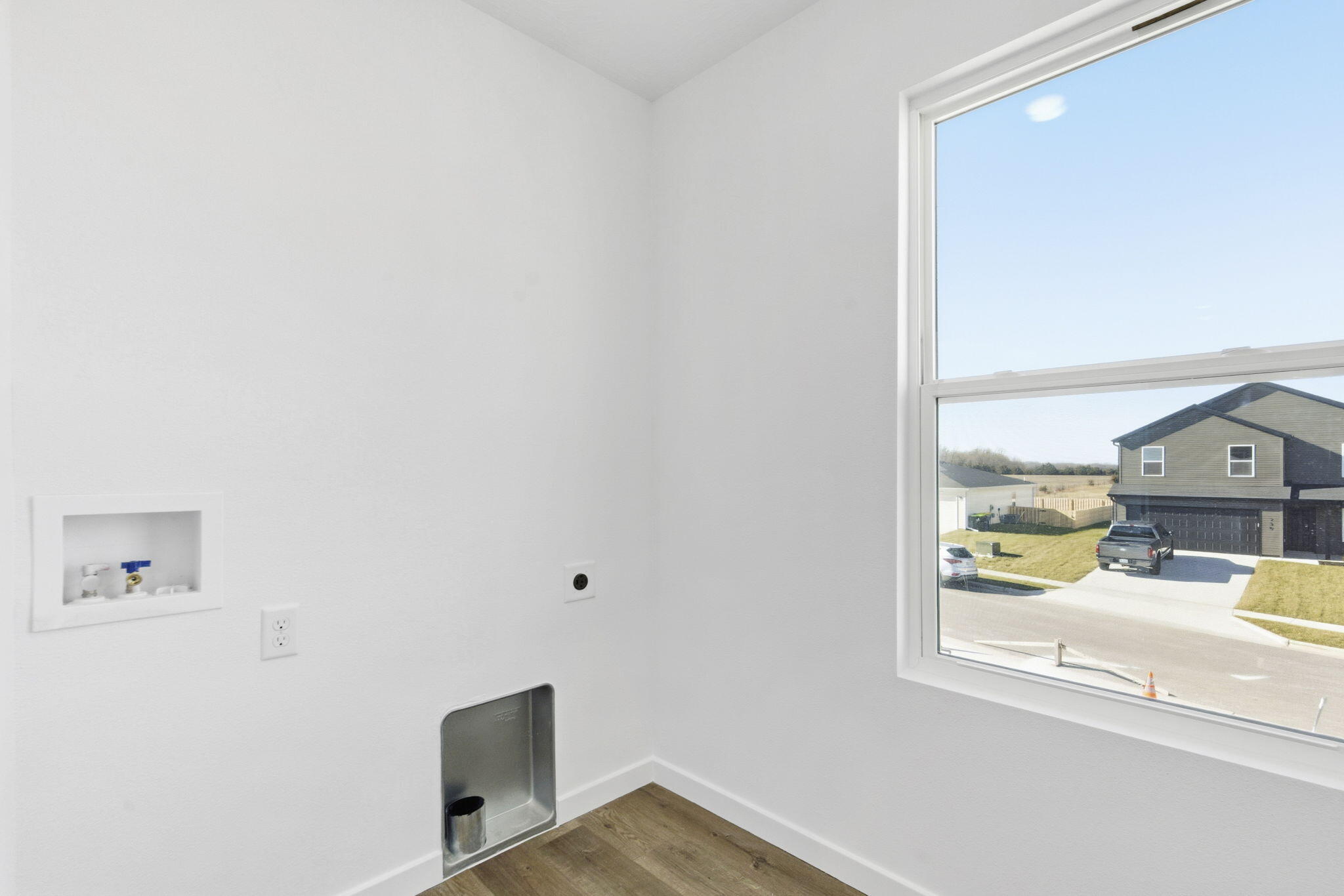 239 South Chesterfield Avenue Property Photo 14