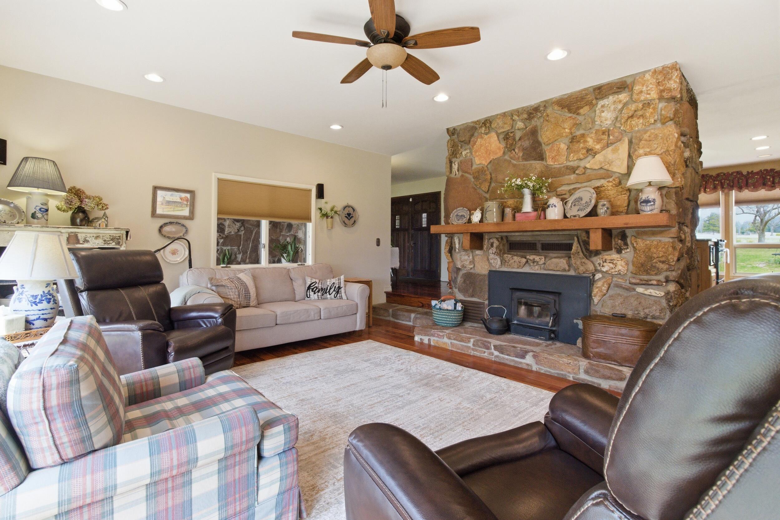6325 Highway Z Property Photo 11