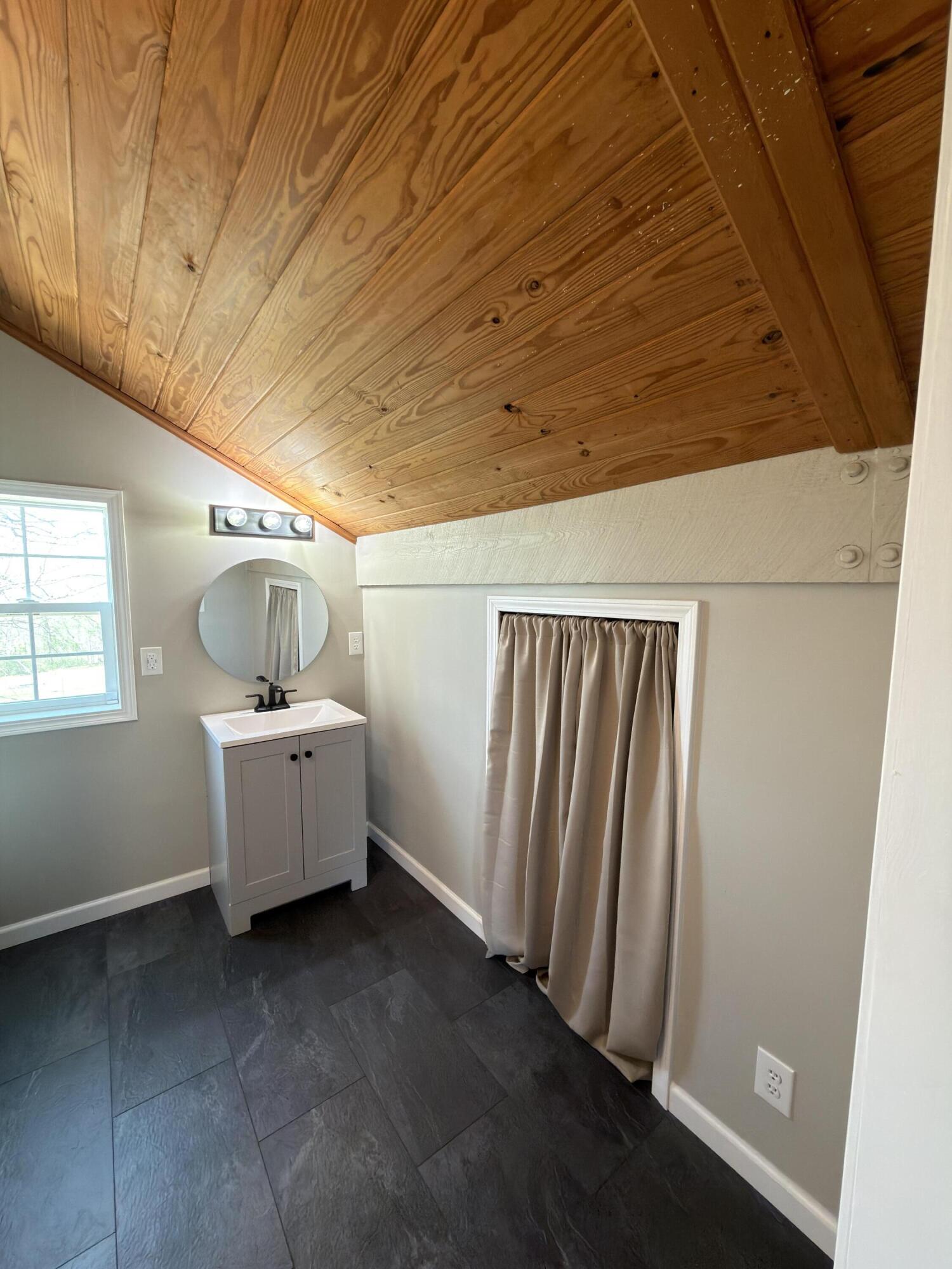 2731 County Road 250 Property Photo 44