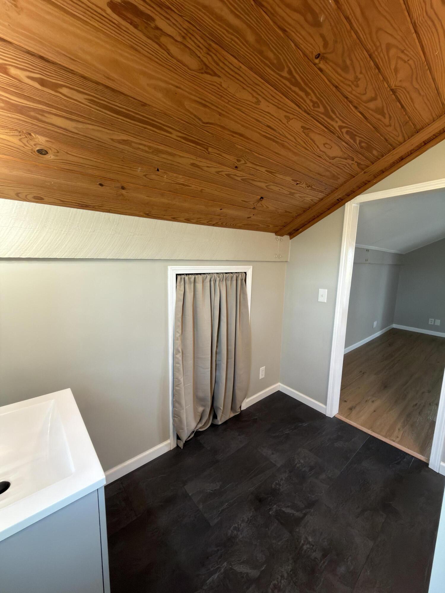 2731 County Road 250 Property Photo 60