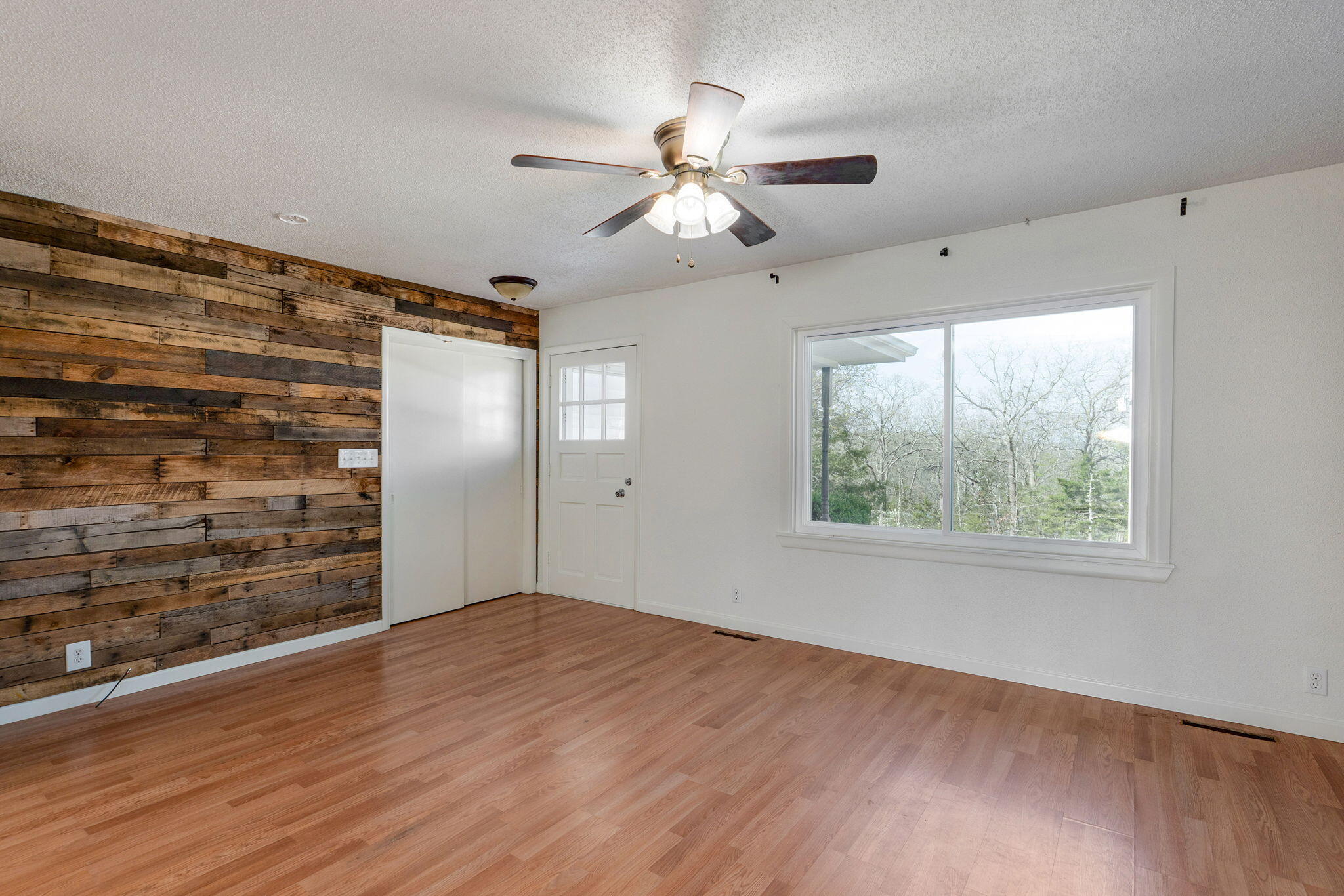 182 Valley View Drive Property Photo 7