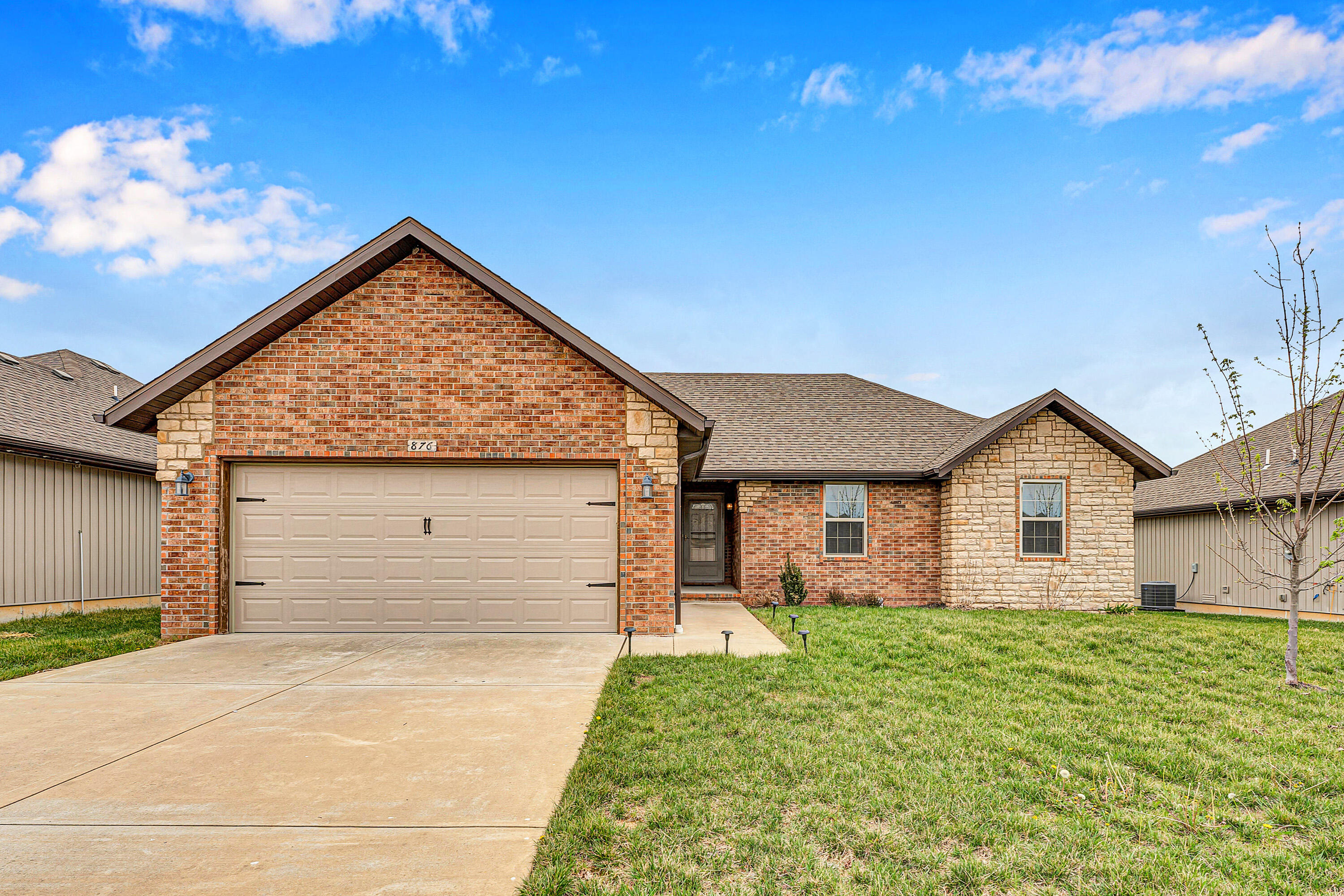 876 East Ozark Jubilee Road Property Photo 1