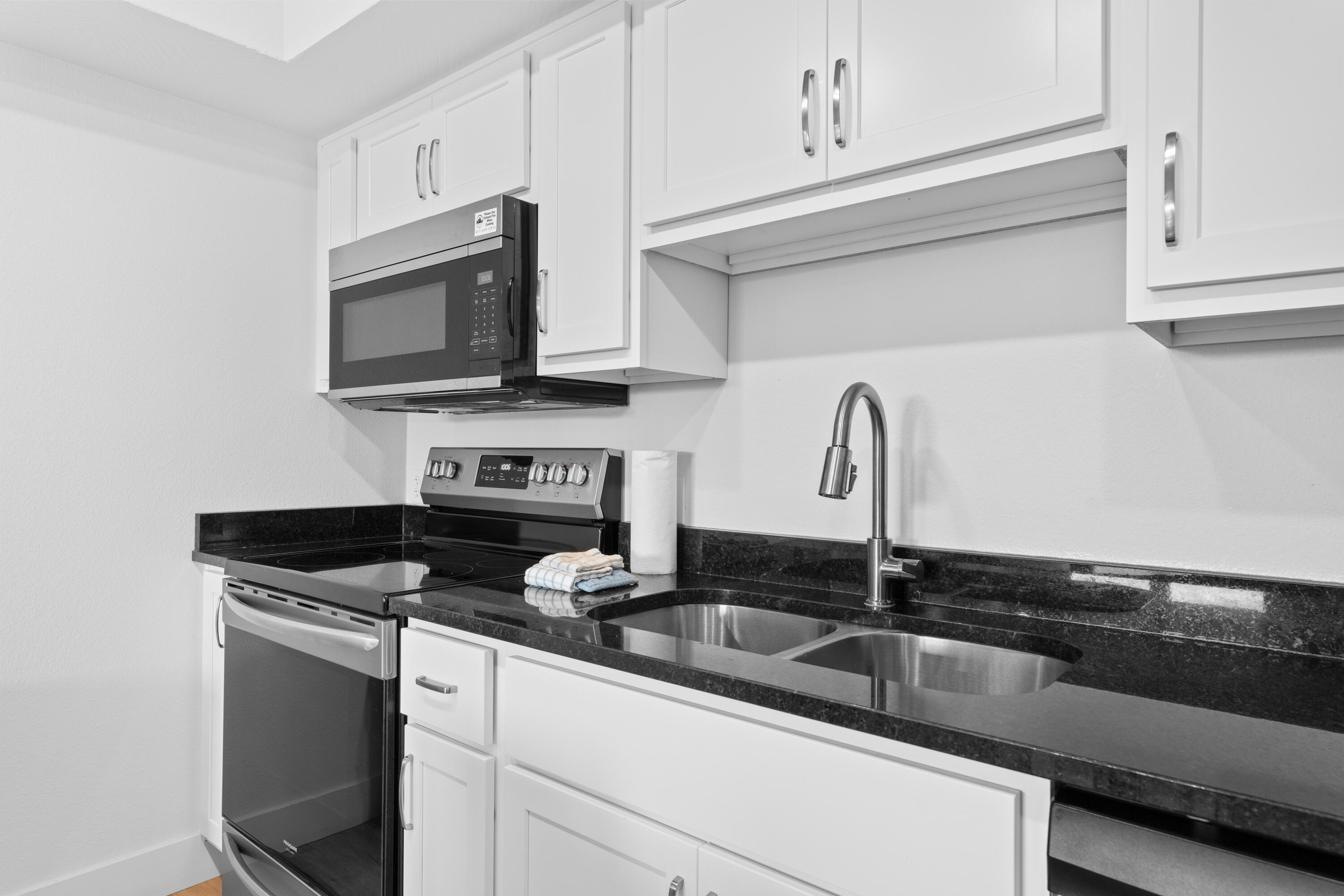 403 Veterans Boulevard 307 Property Photo 9