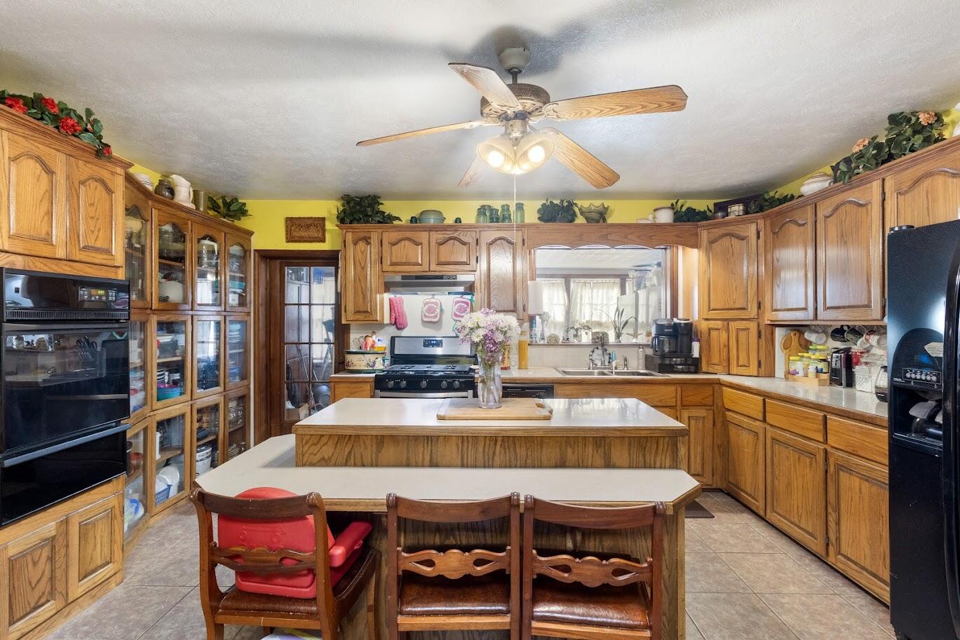 22057 State Highway 37 Property Photo 5