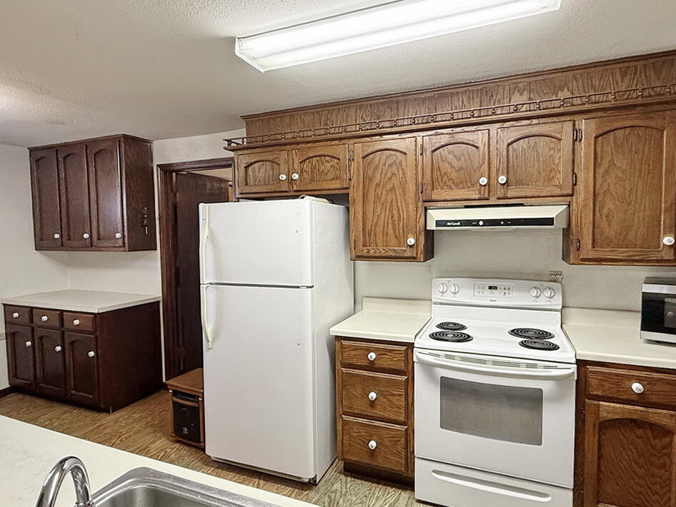 3705 East 150 Road Property Photo 17
