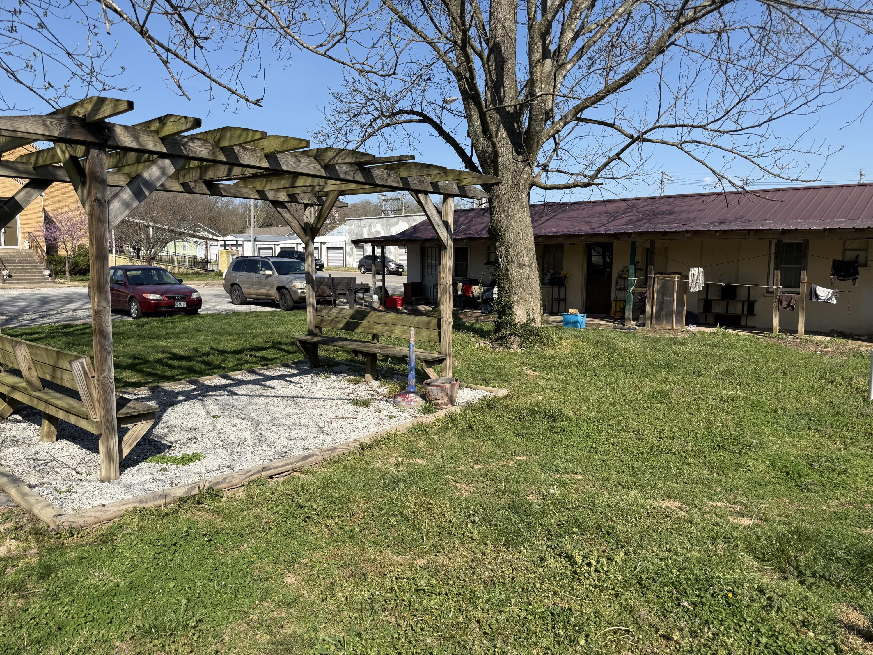 304 West Meadow Avenue Property Photo 1