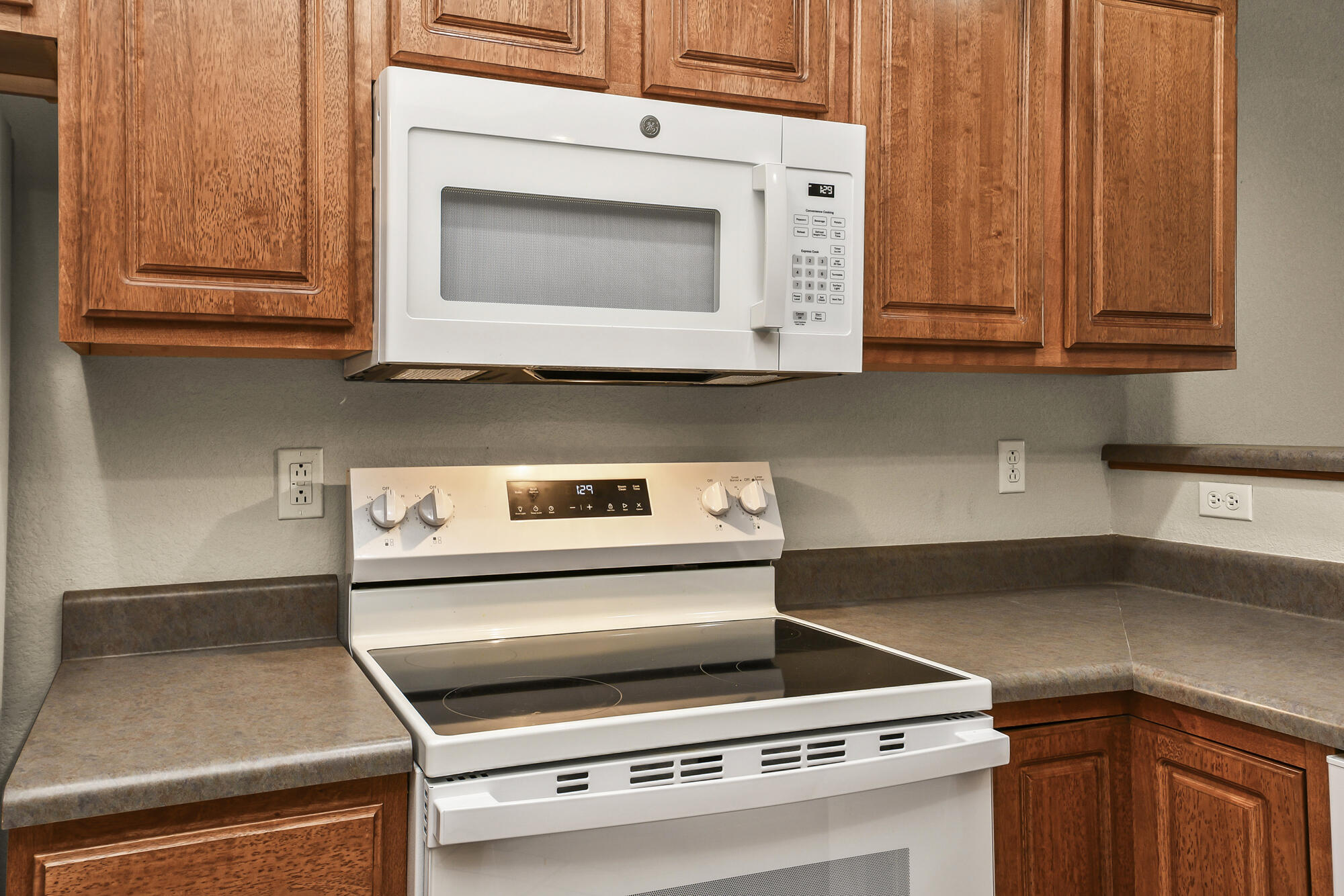 680 Emerald Pointe Drive Bld 3 Un1 Property Photo 11