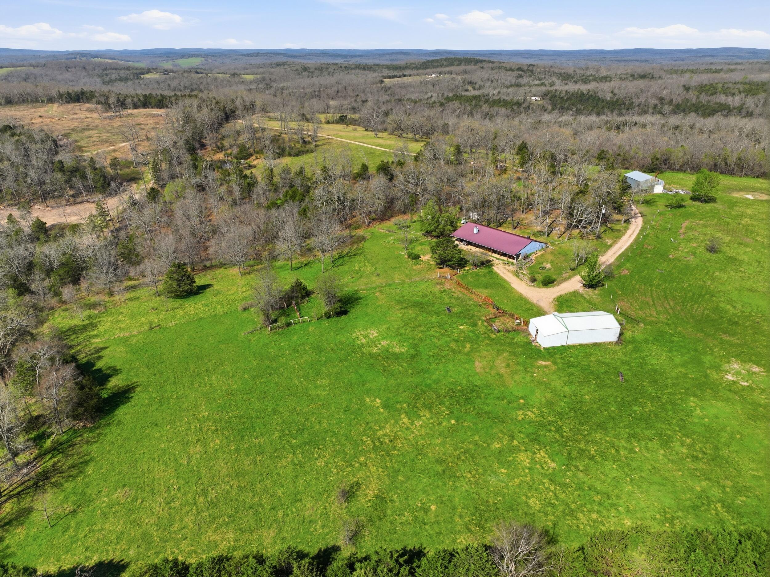 557 Hagewood Lane Property Photo 4