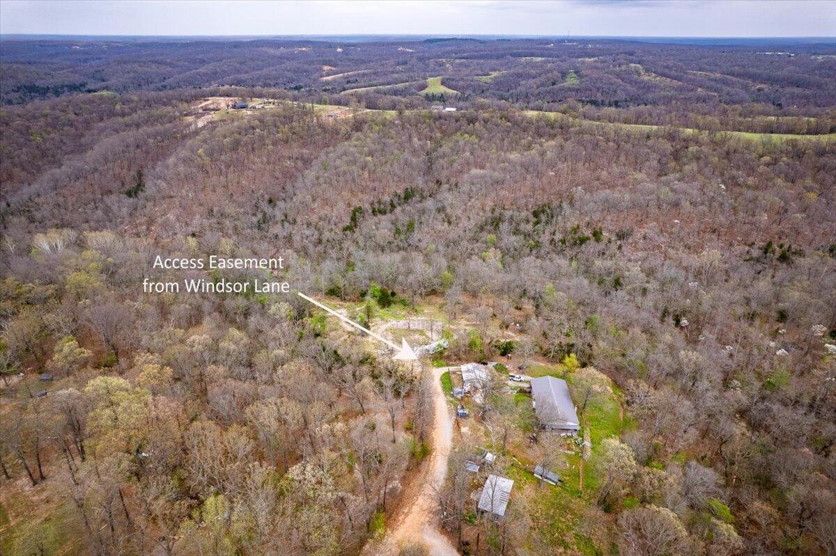 256 Windsor Lane Property Photo 2