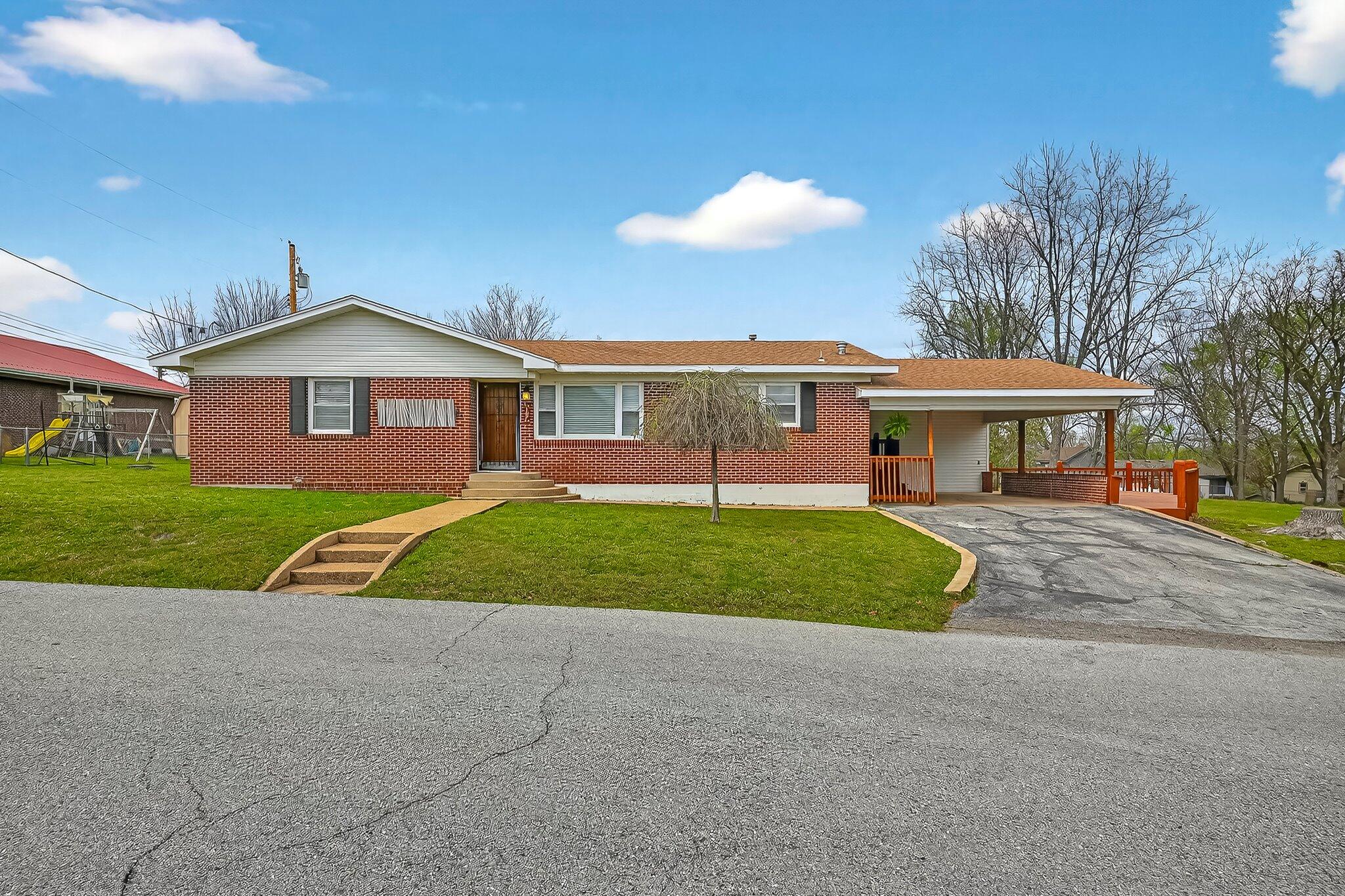 157 Spring Street Property Photo 2