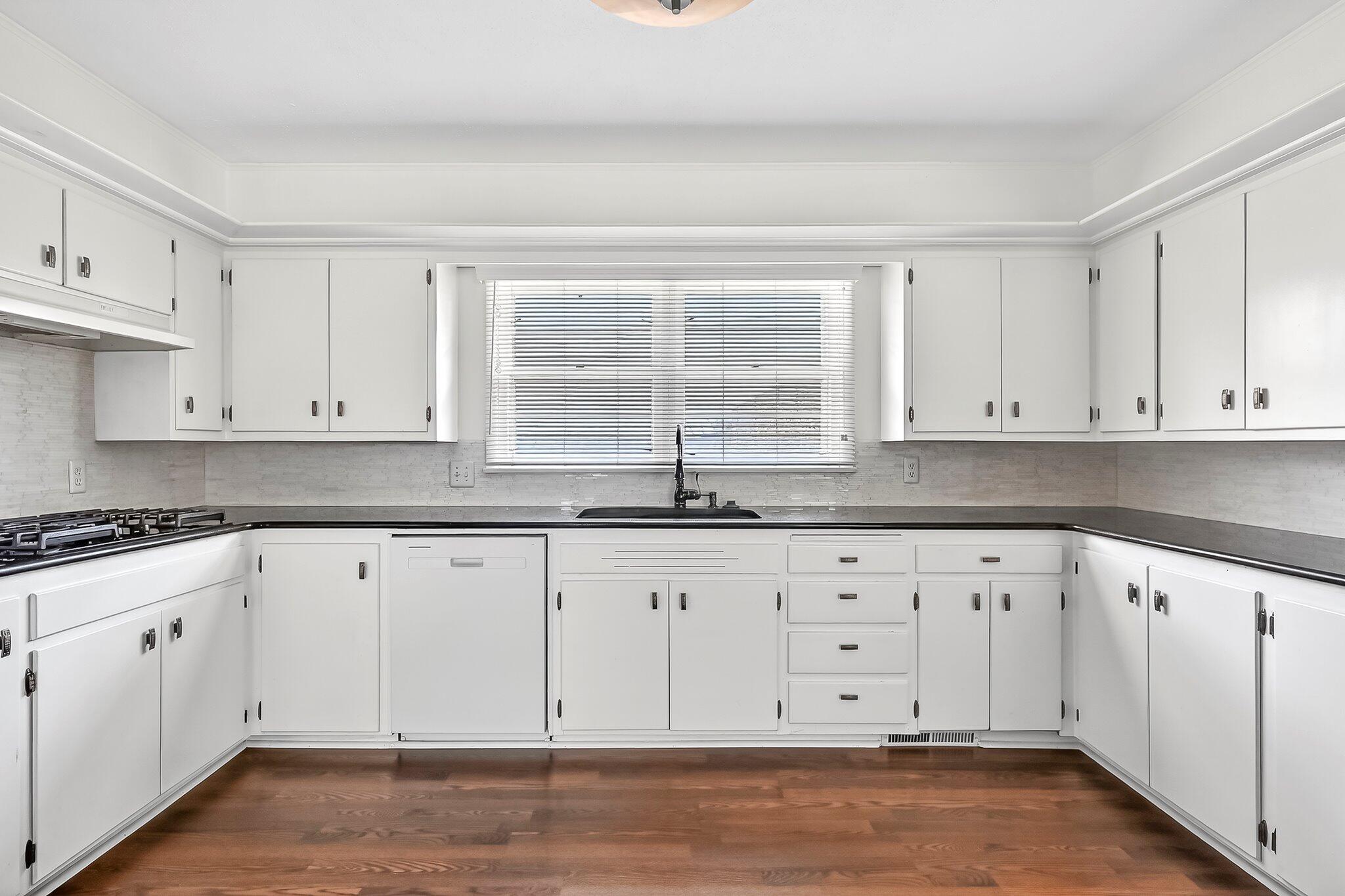157 Spring Street Property Photo 14