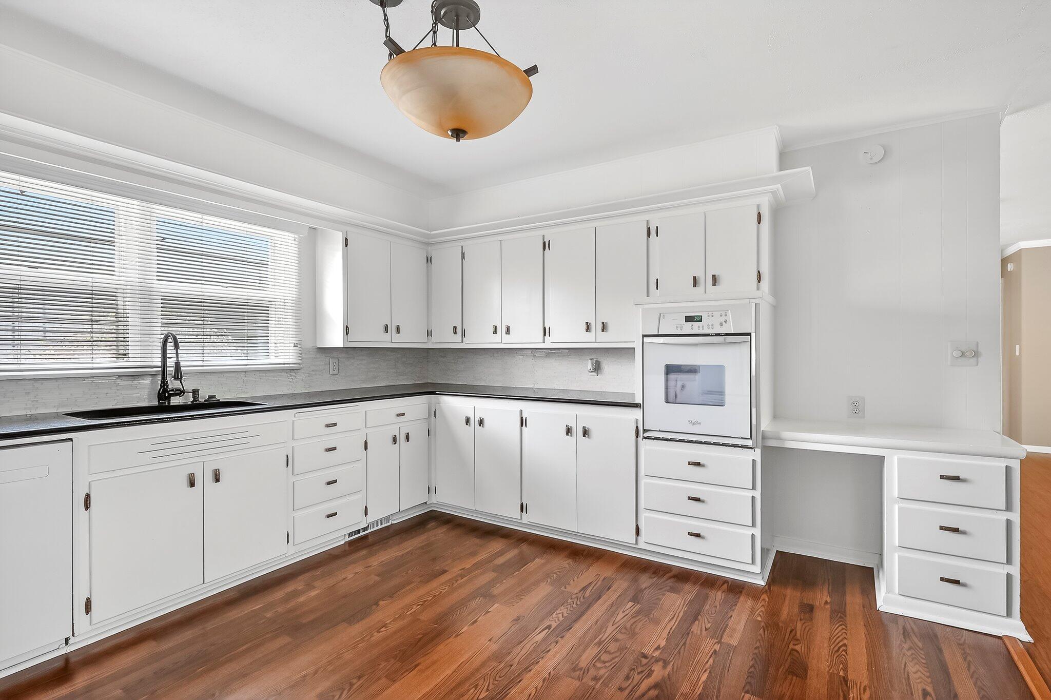 157 Spring Street Property Photo 18