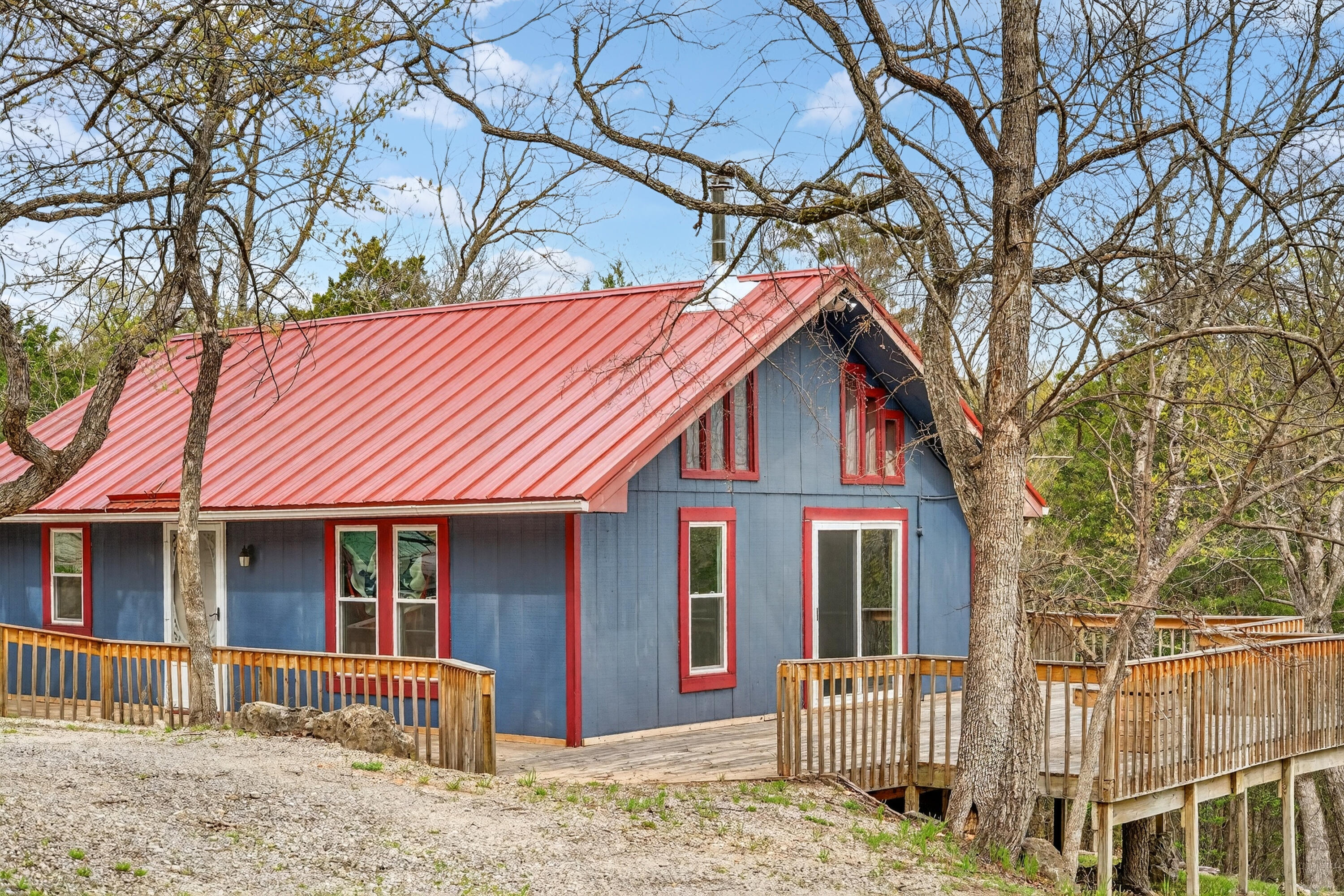 244 Skyline Drive Property Photo 1