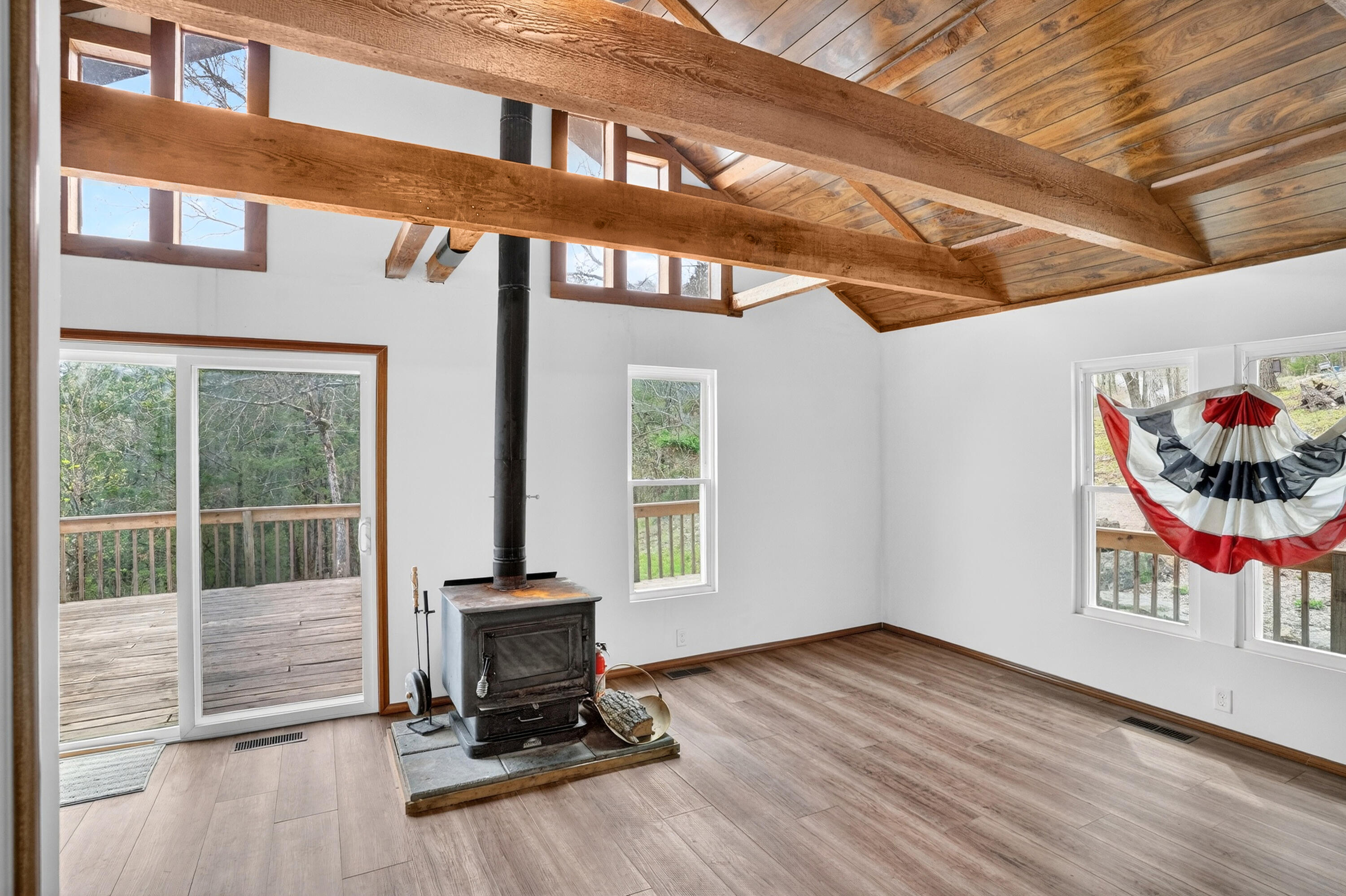 244 Skyline Drive Property Photo 9
