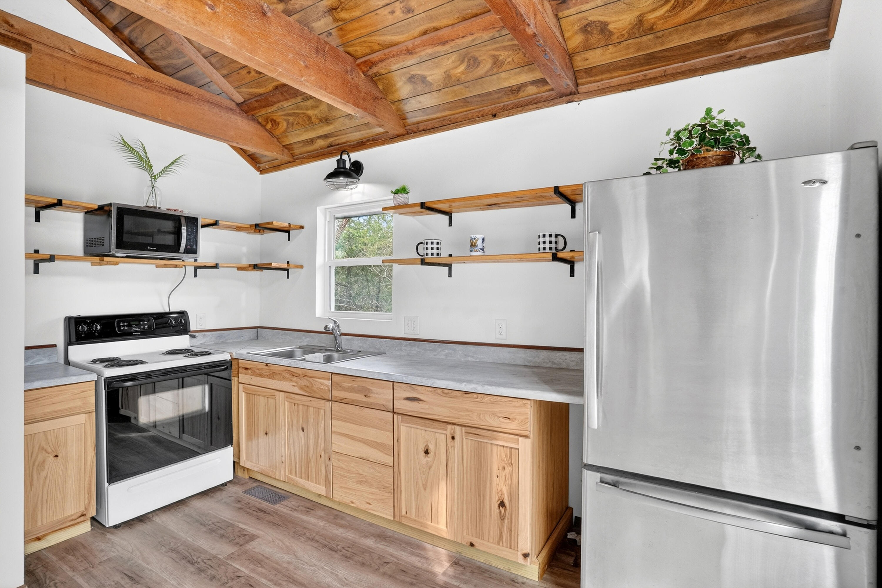 244 Skyline Drive Property Photo 14