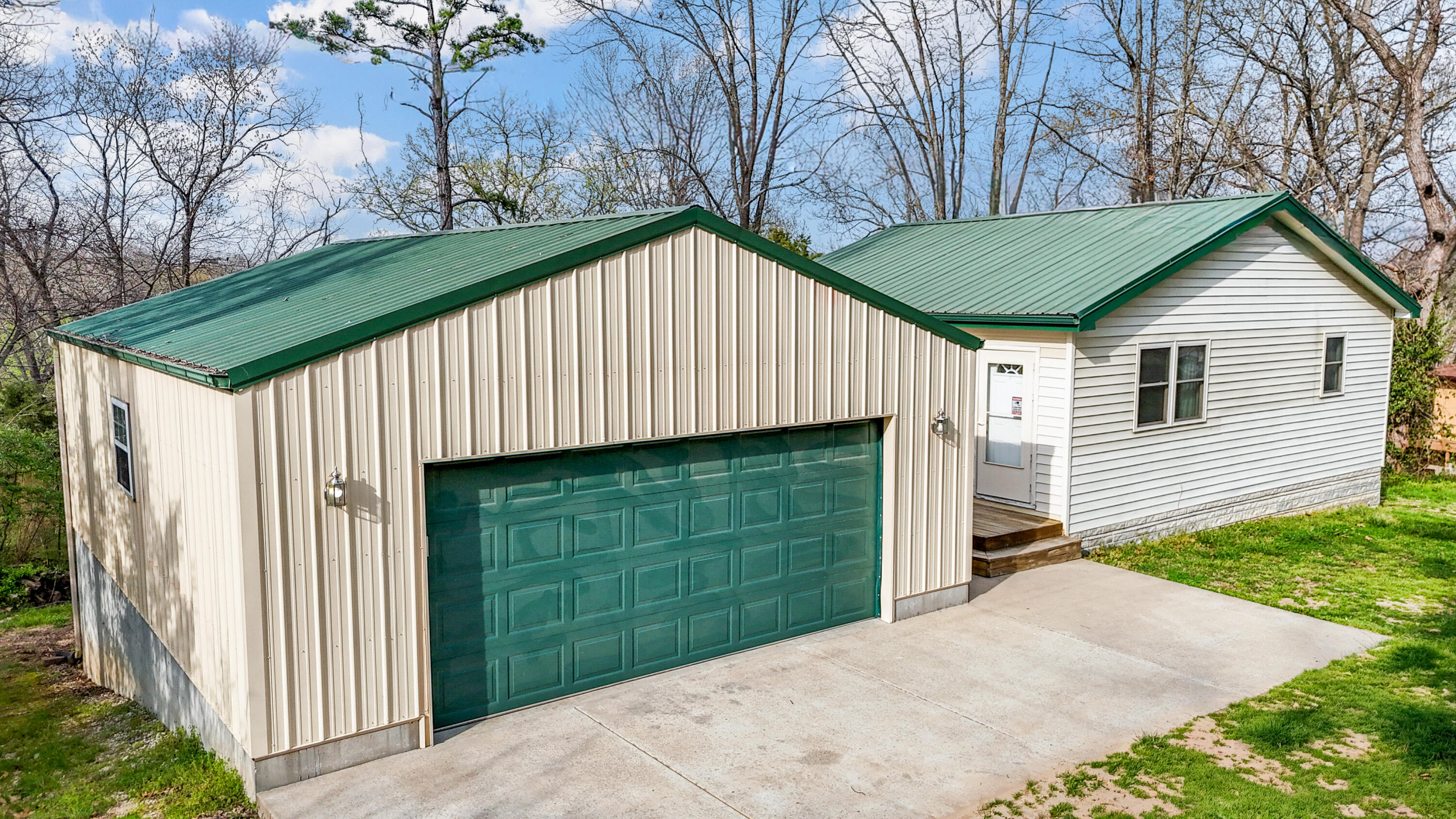 28316 Farm Road 1220 Property Photo 1