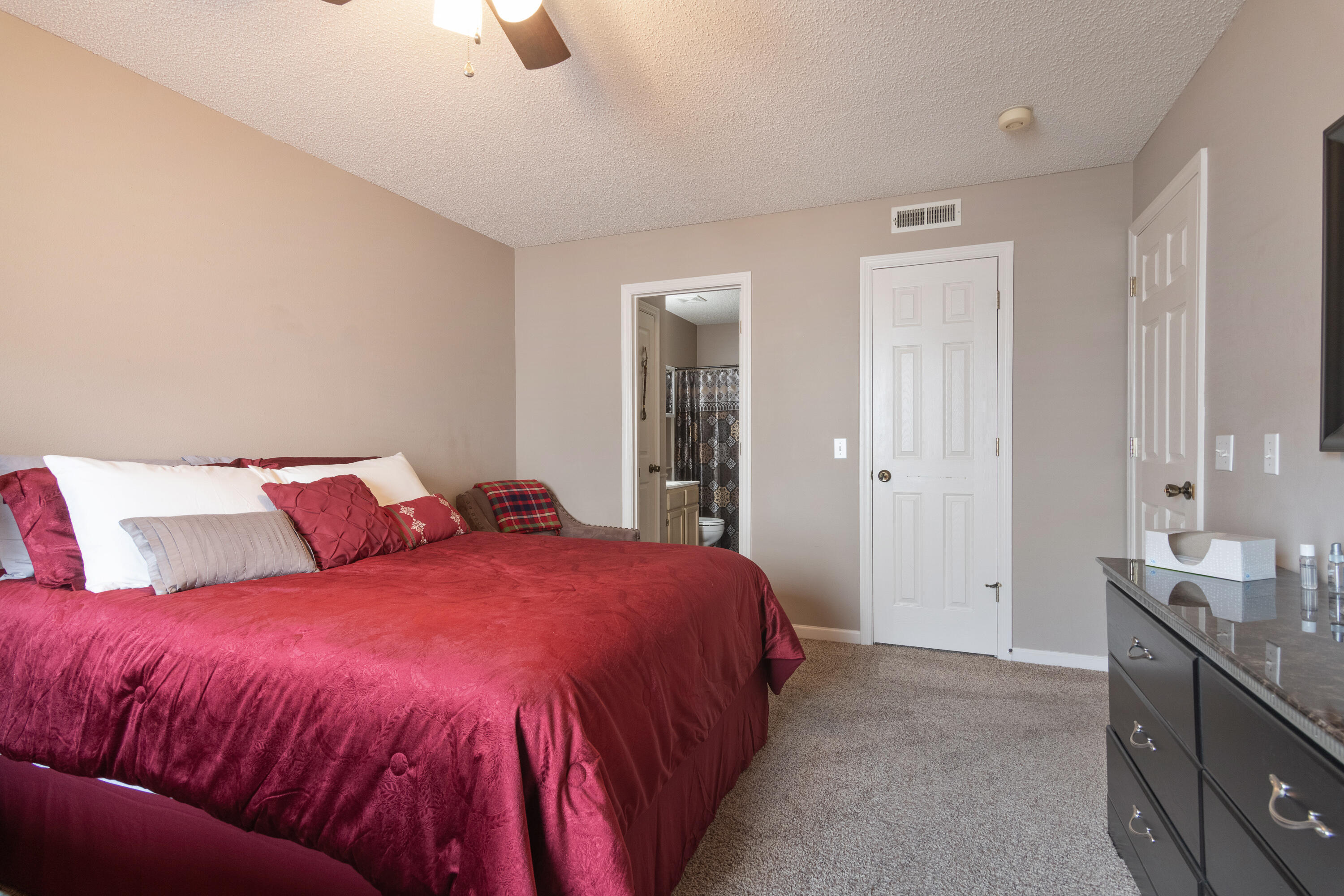 127 Vixen Circle K Property Photo 14