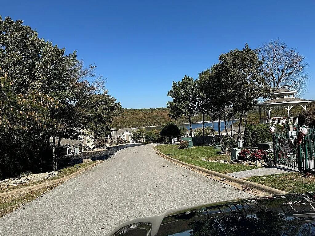 902 Rocky Shore Terrace Property Photo 4