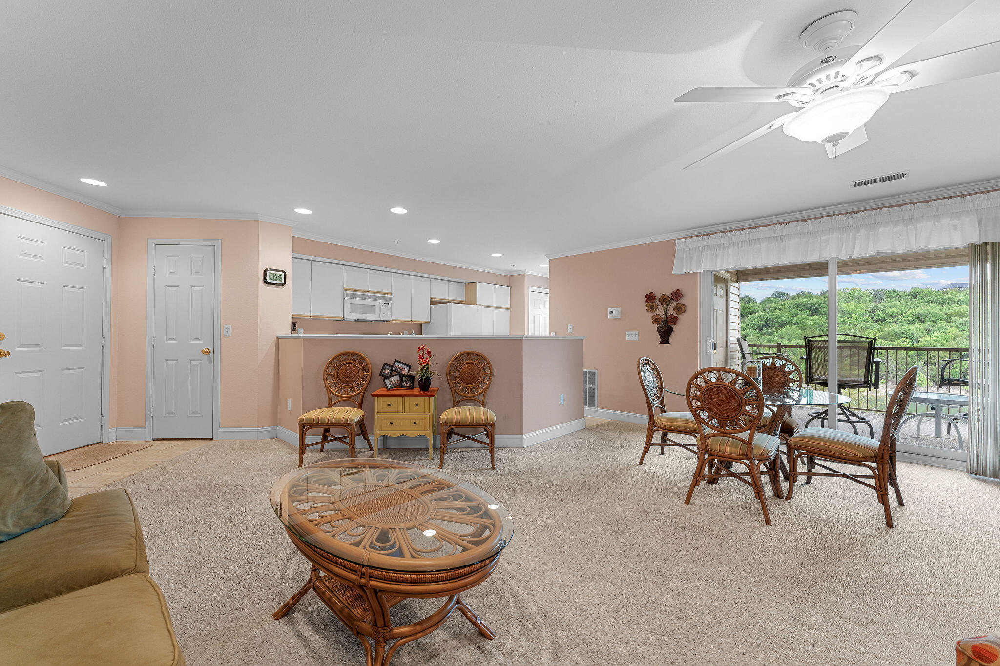 902 Rocky Shore Terrace Property Photo 8