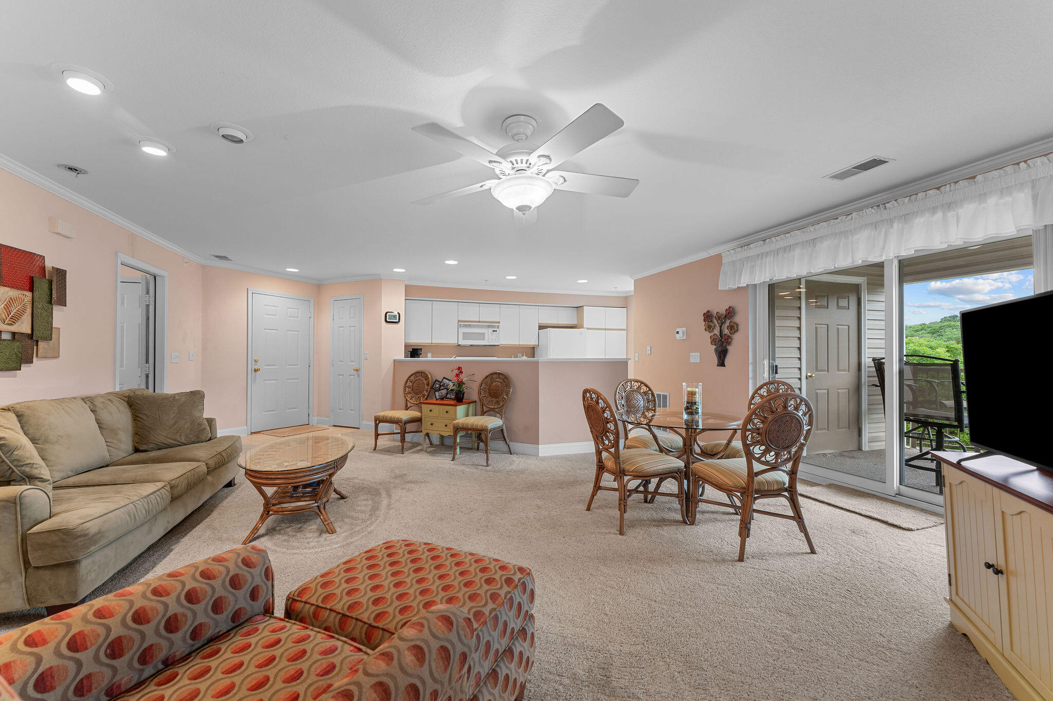 902 Rocky Shore Terrace Property Photo 10