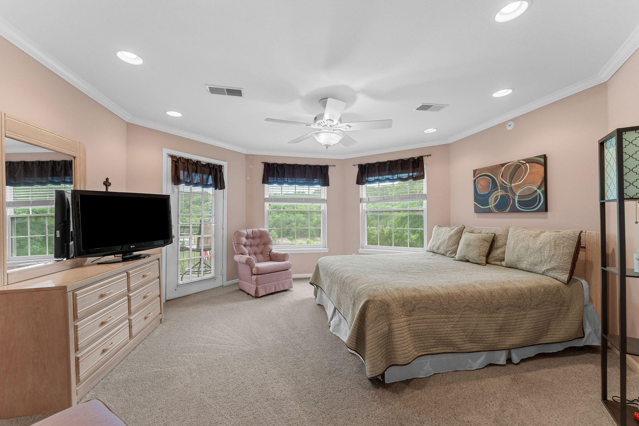 902 Rocky Shore Terrace Property Photo 17