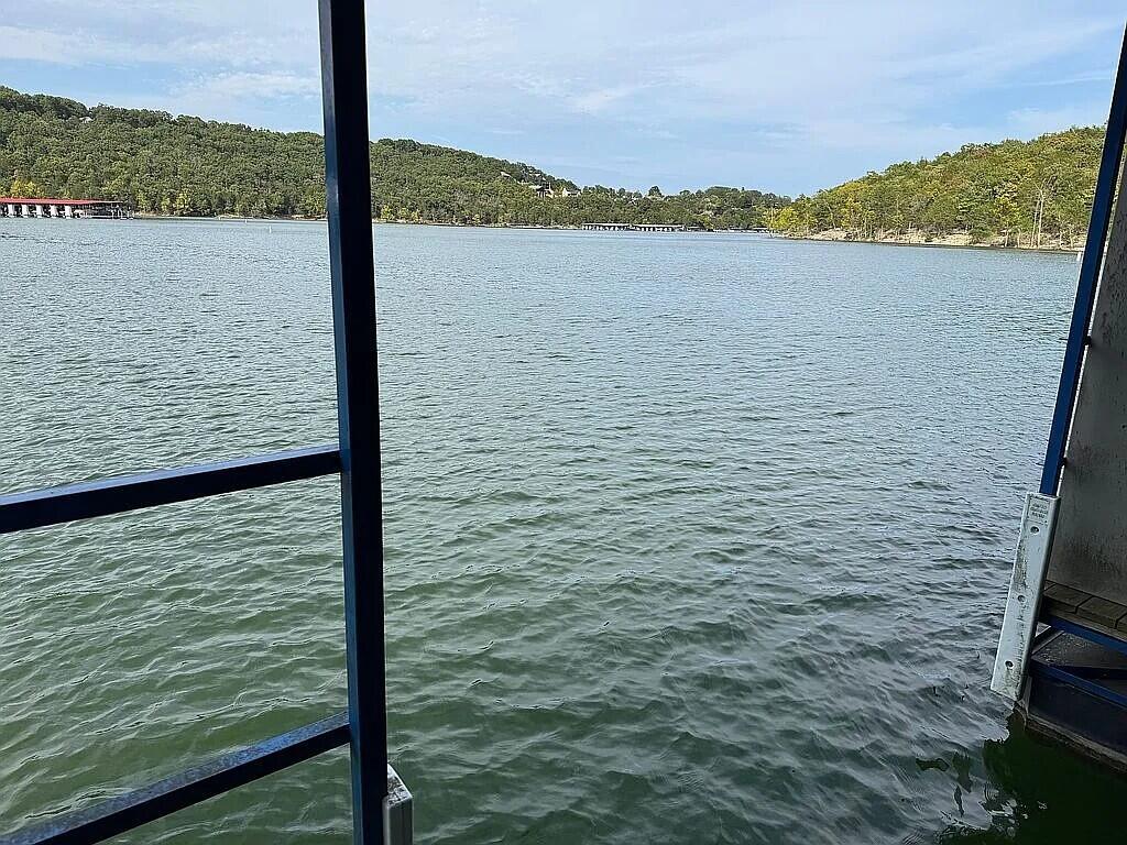 902 Rocky Shore Terrace Property Photo 32