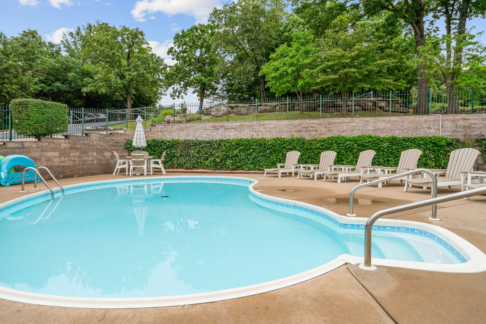 902 Rocky Shore Terrace Property Photo 37