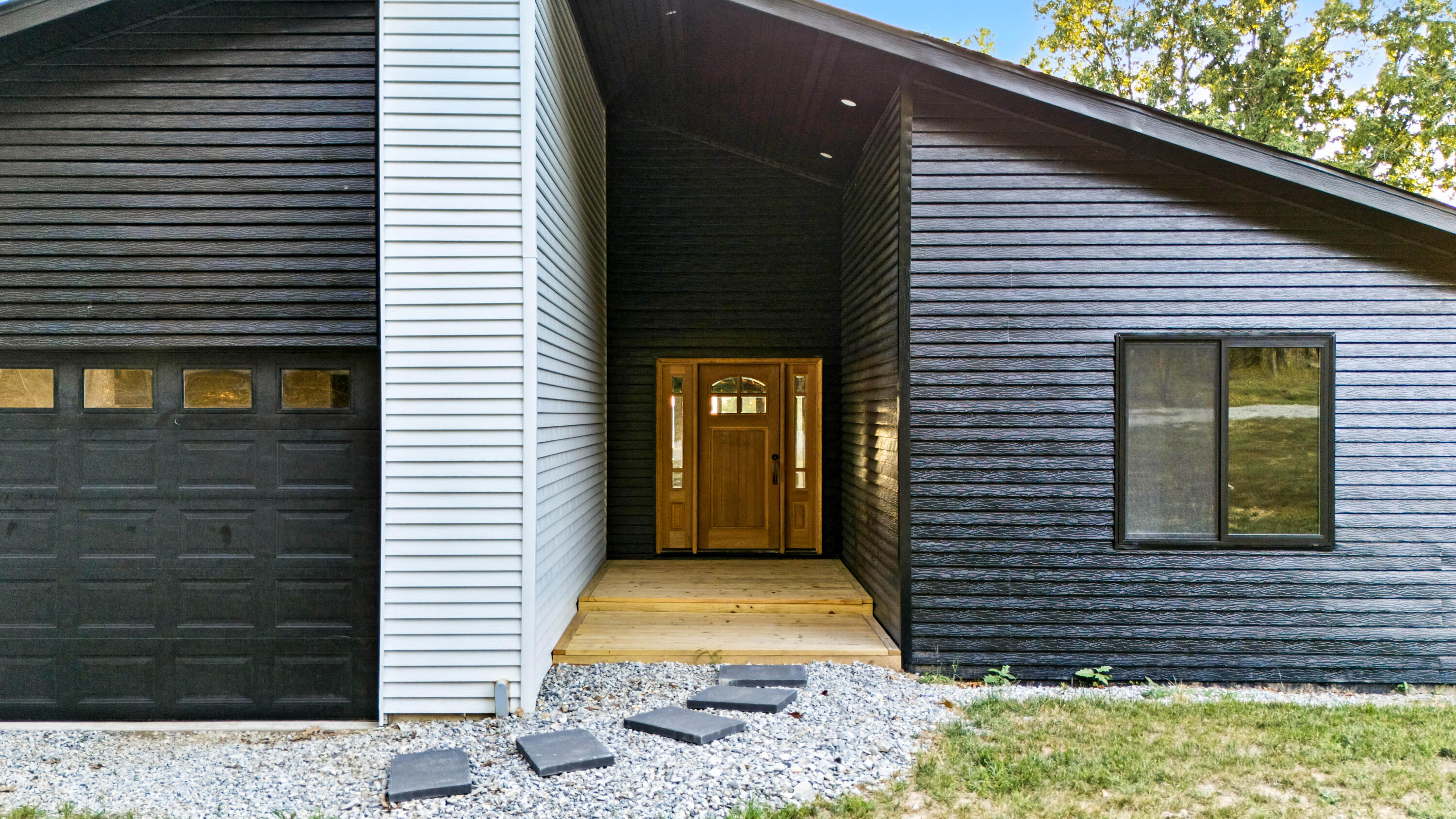 1201 County Road 555b Property Photo 5