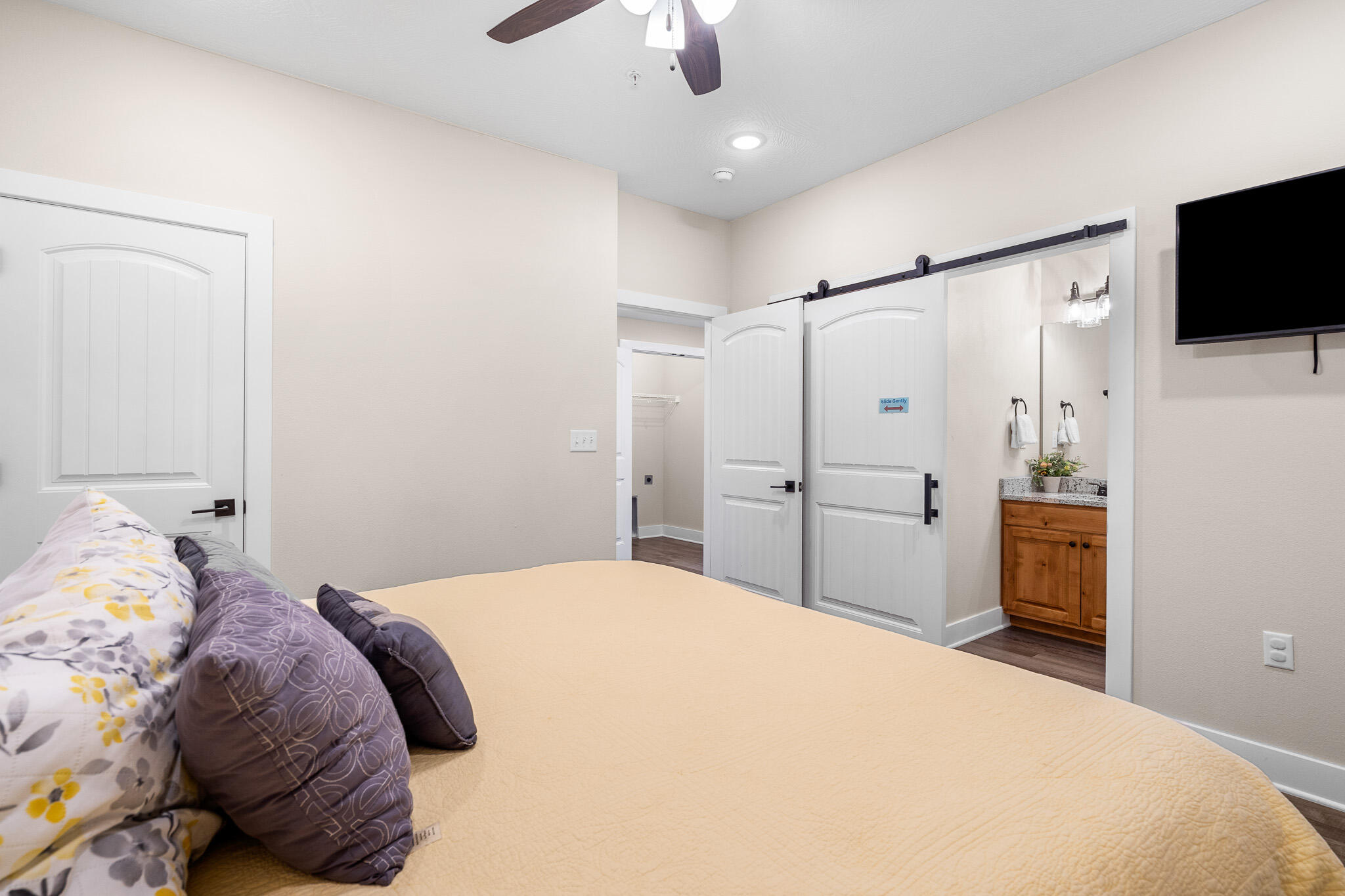 227 Songbird Circle 10 Property Photo 33