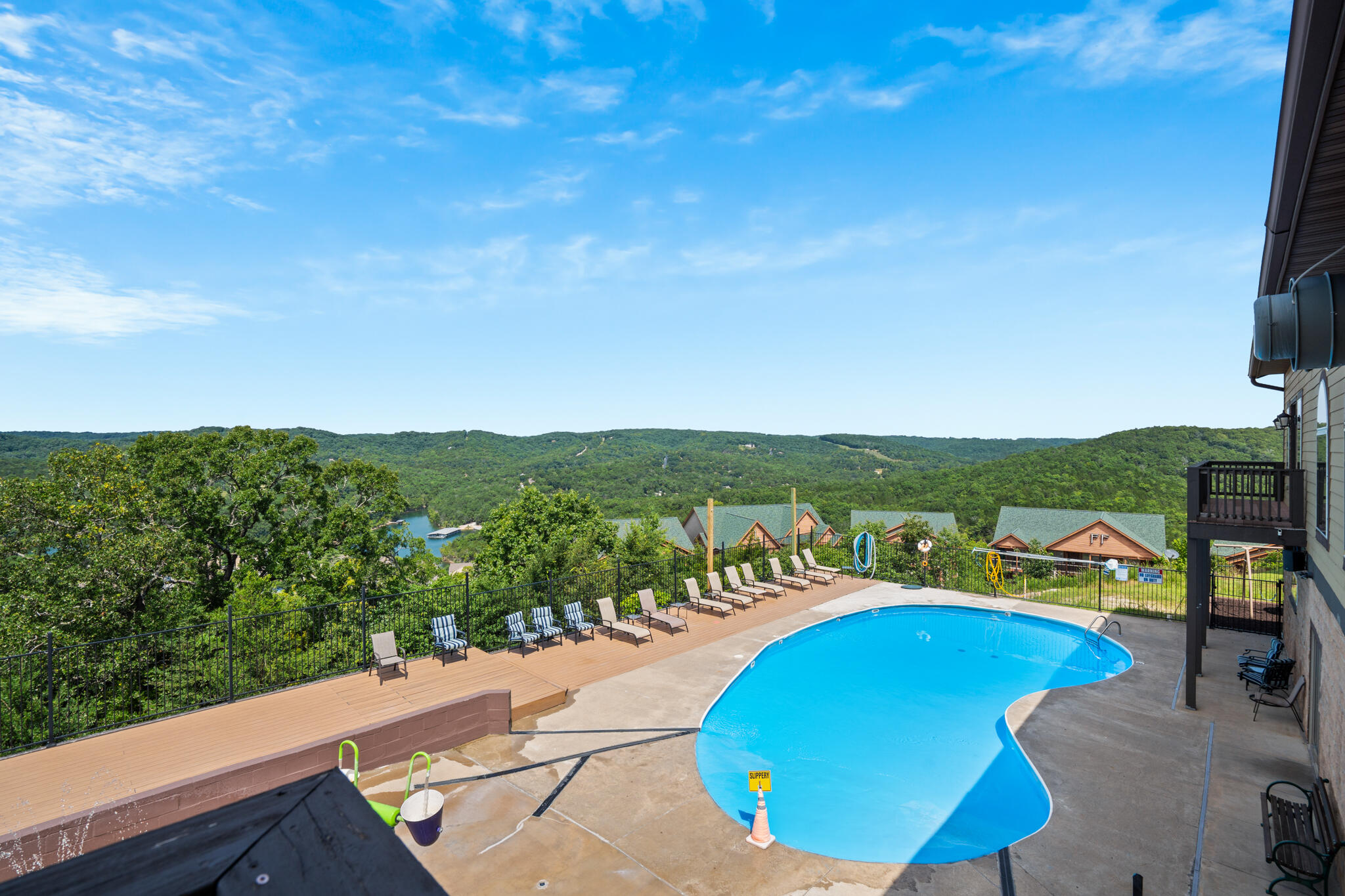 227 Songbird Circle 10 Property Photo 44