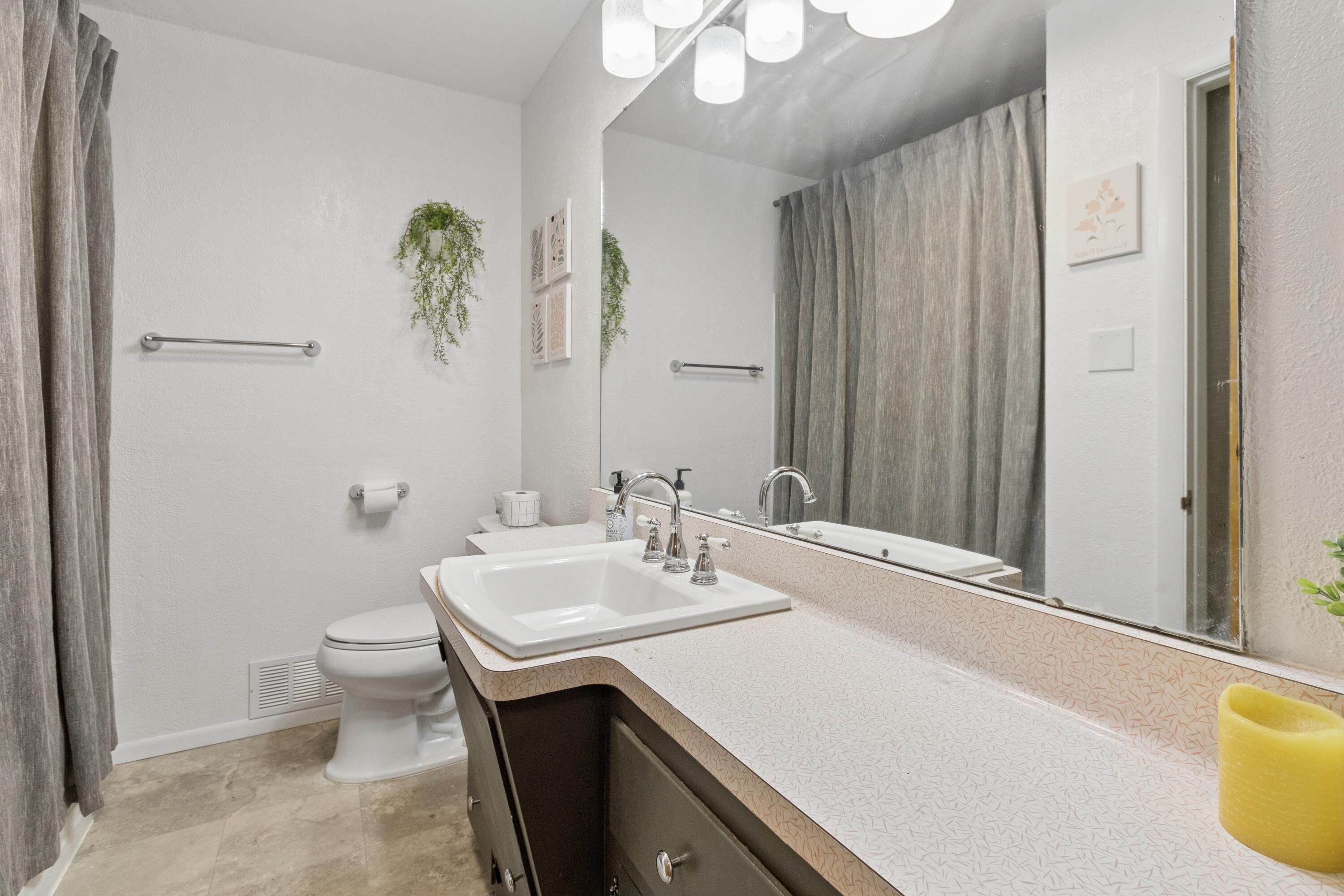 424 West Water Street Property Photo 10