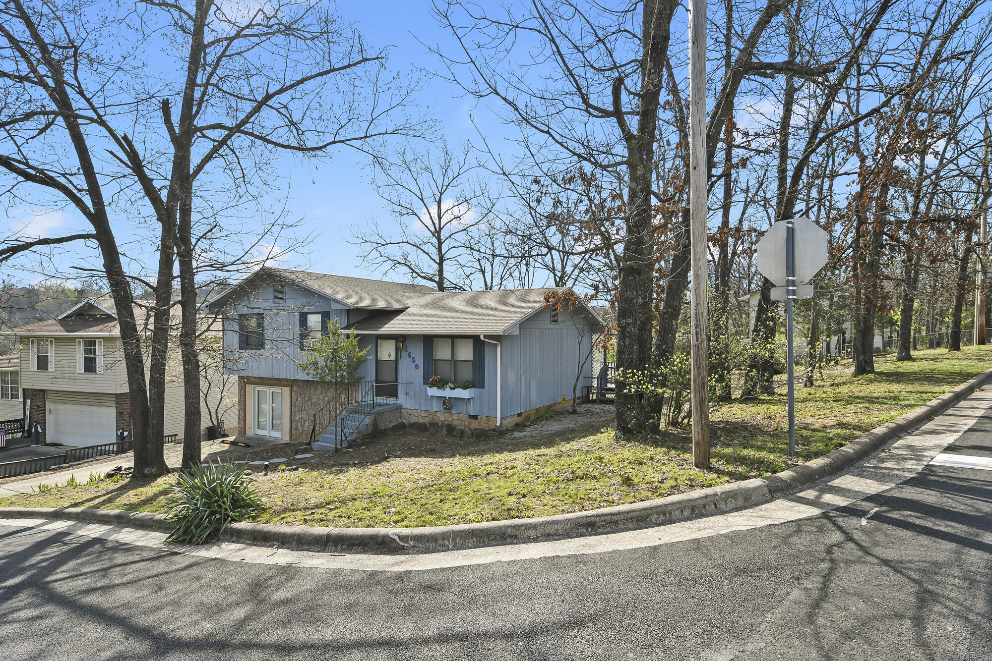 1650 Miller Drive Property Photo 2