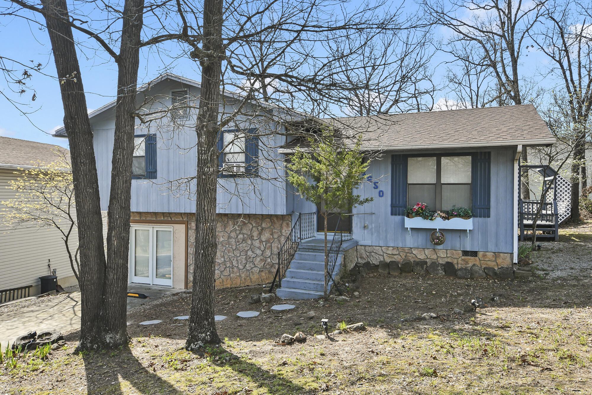 1650 Miller Drive Property Photo 4