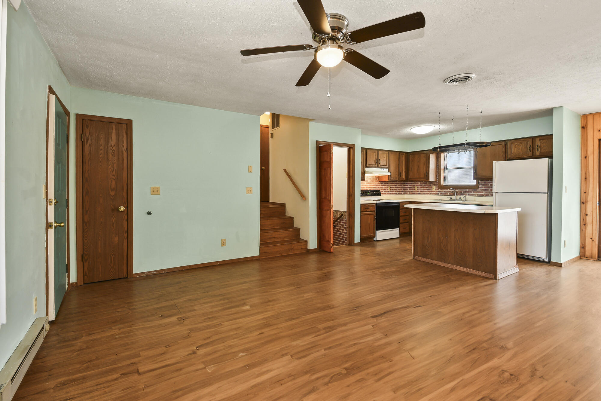 1650 Miller Drive Property Photo 6