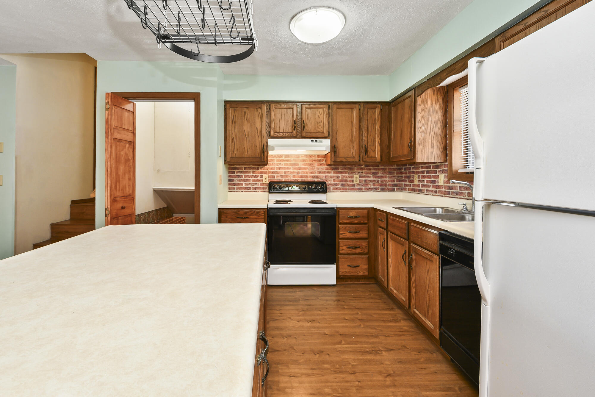 1650 Miller Drive Property Photo 11