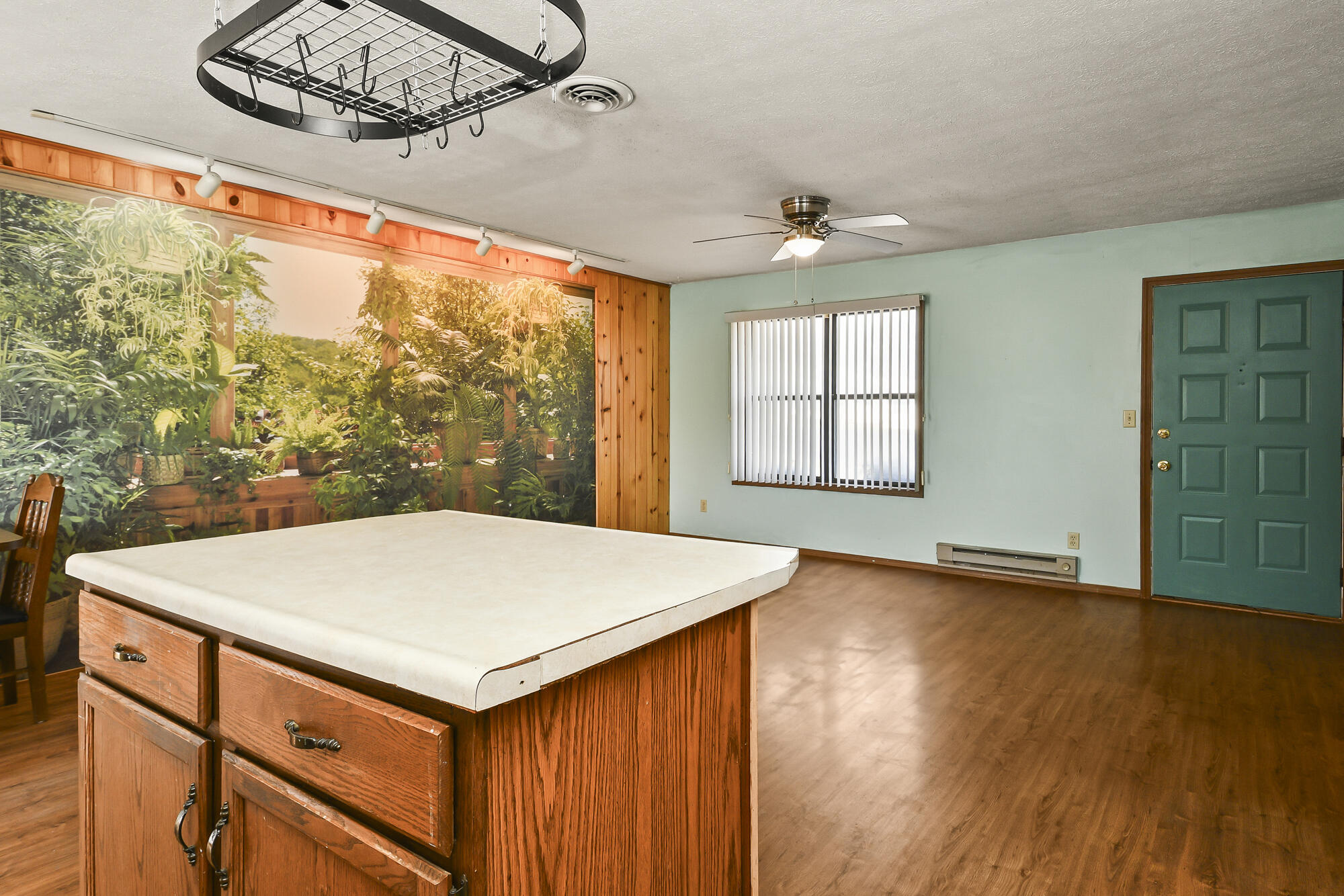 1650 Miller Drive Property Photo 13