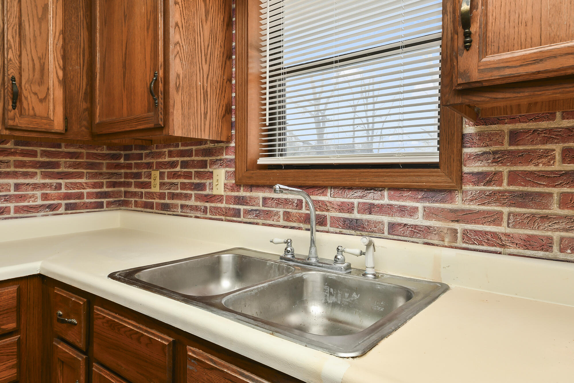 1650 Miller Drive Property Photo 16