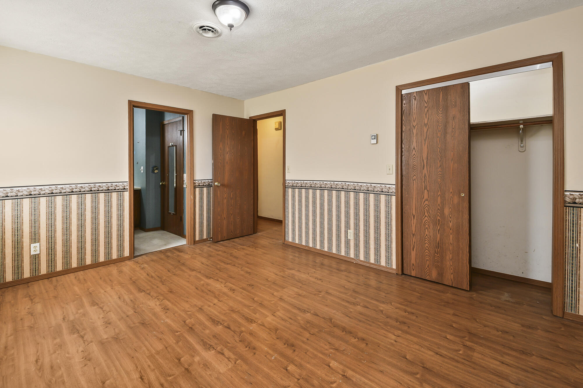 1650 Miller Drive Property Photo 23