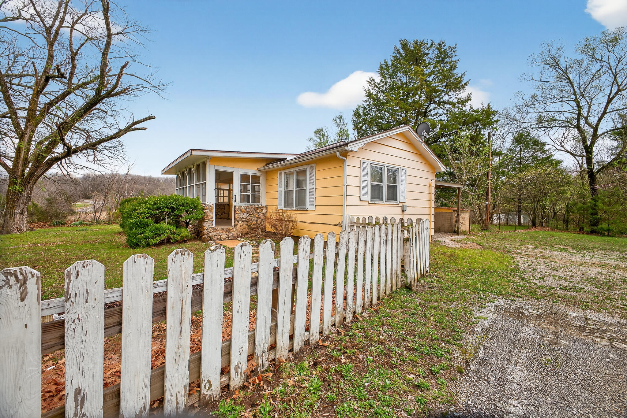 30050 State Highway T Property Photo 28