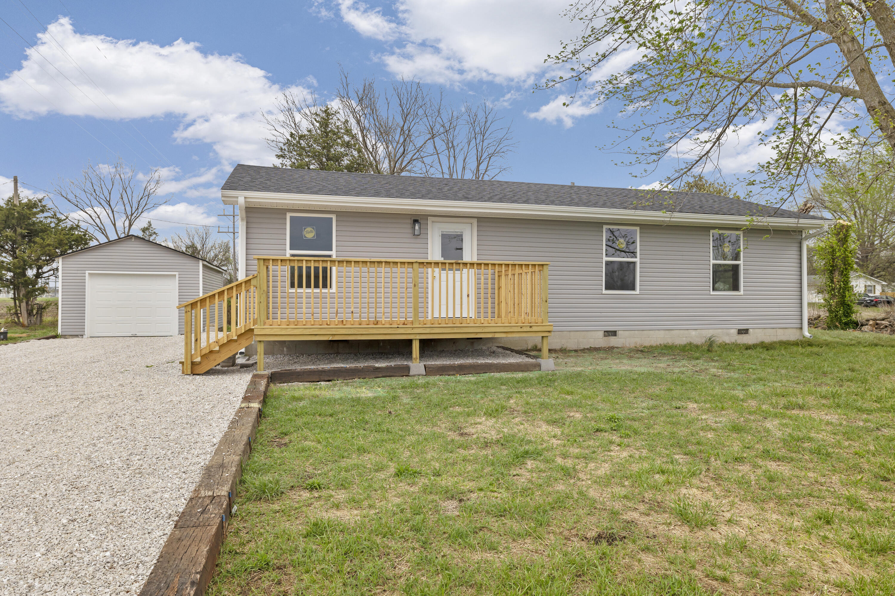 603 West Mill Street Property Photo 1