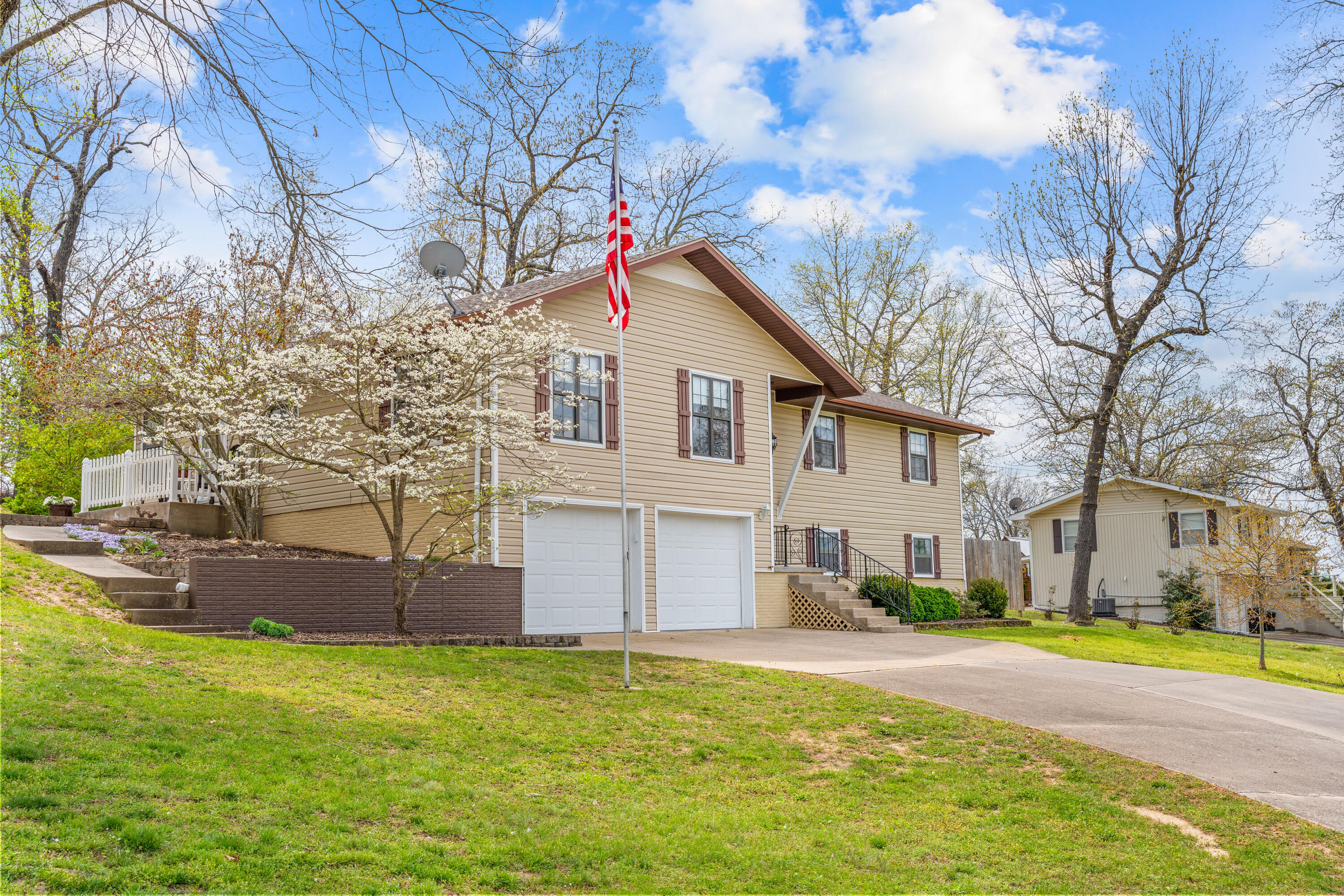 25540 Fox Woods Circle Property Photo 2