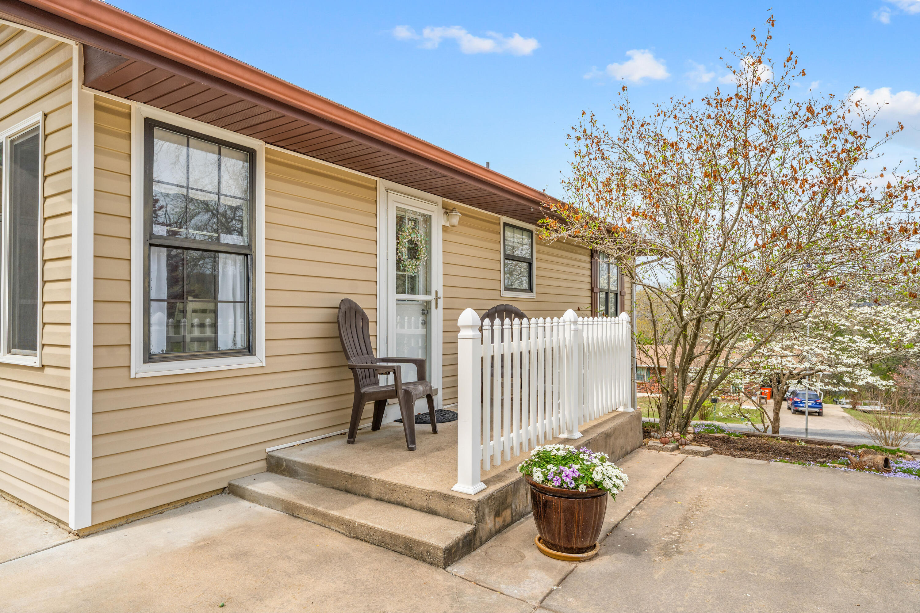 25540 Fox Woods Circle Property Photo 4