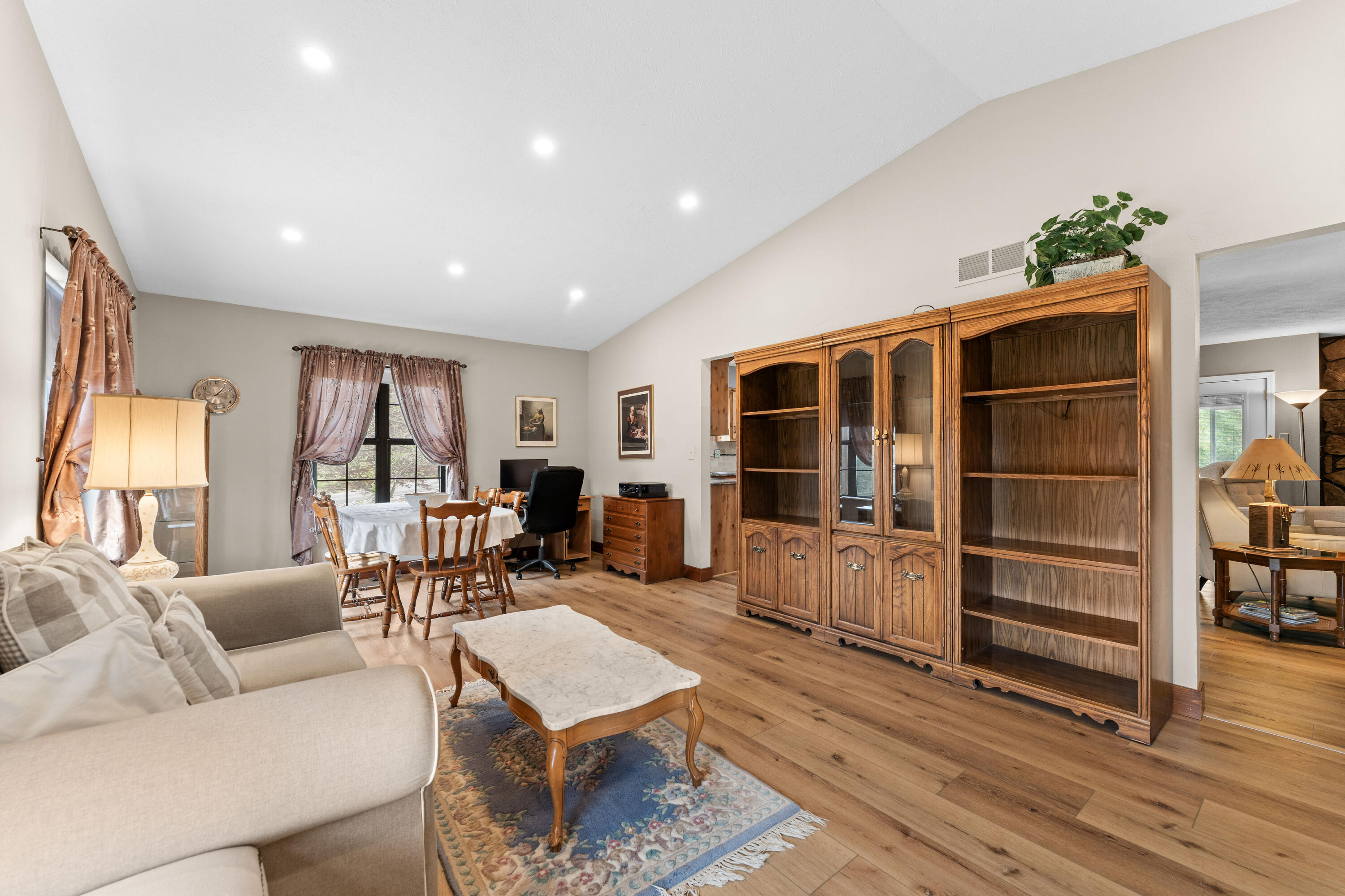 25540 Fox Woods Circle Property Photo 17