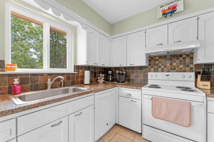 25630 Foxwood Circle Property Photo 14