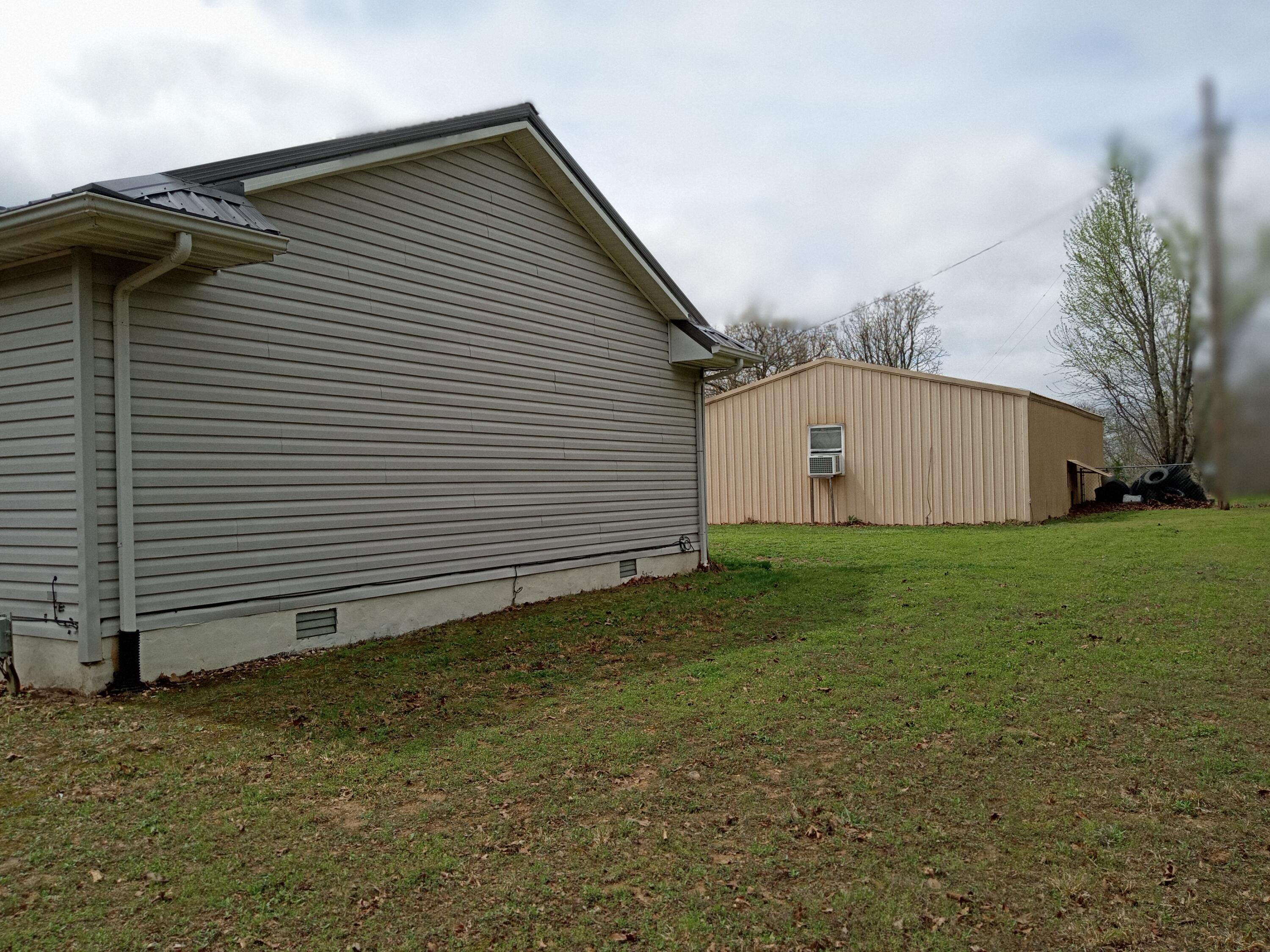 1240 State Road N Property Photo 12