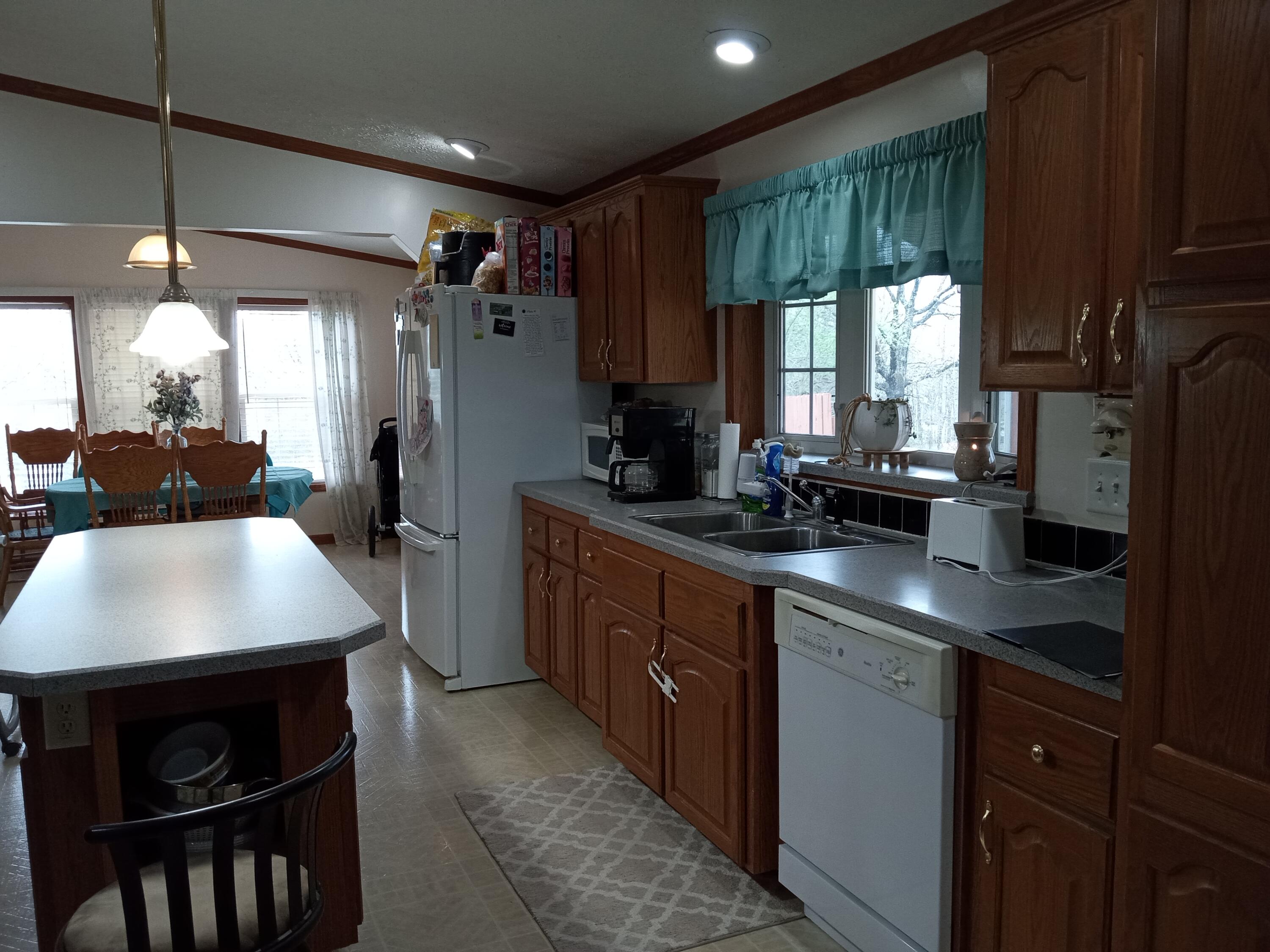 1240 State Road N Property Photo 17